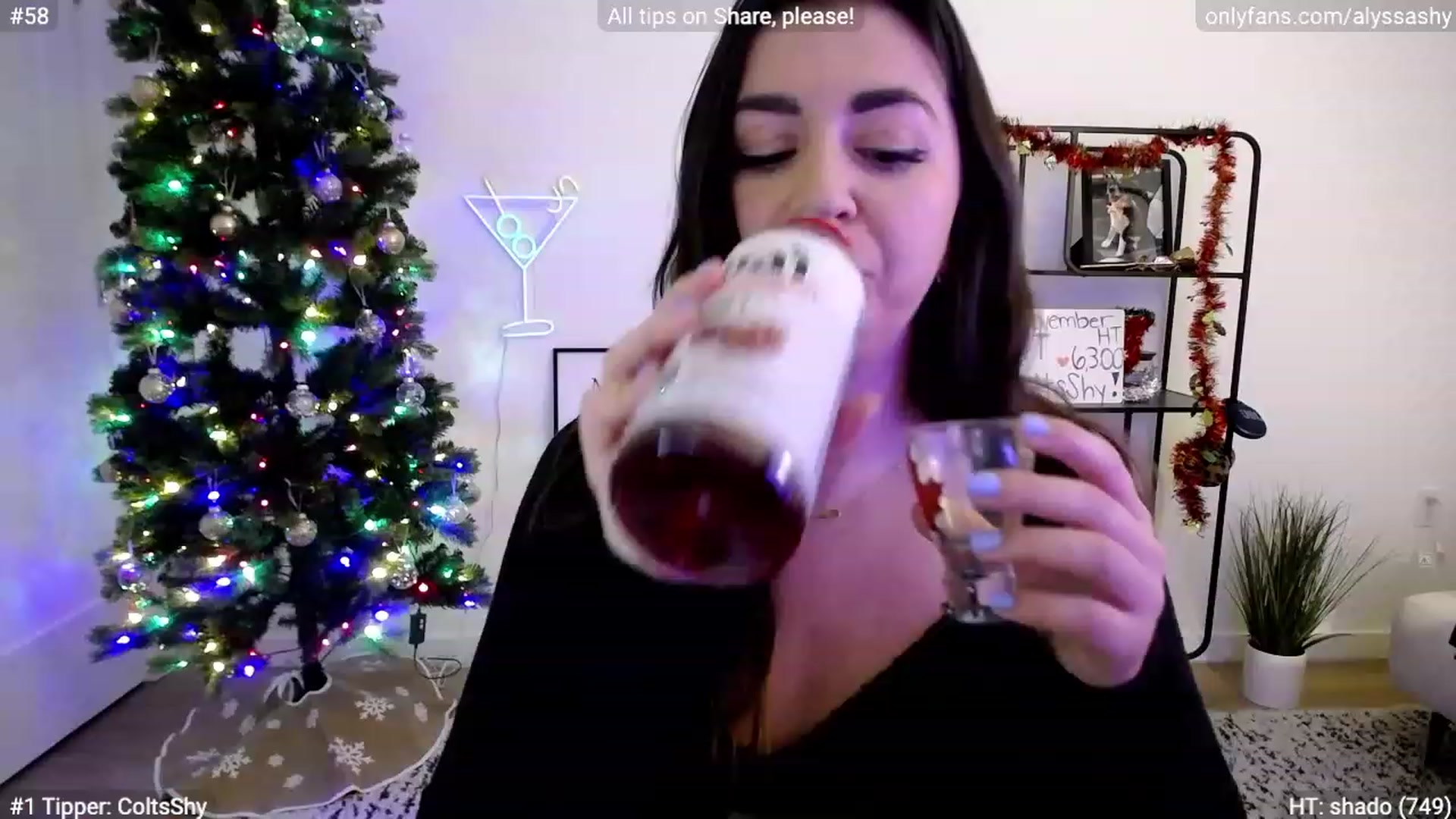 Gallery image thumbnail from AlyssaShy's myfreecams stream on, 11/25/2023, 01:16 image 7 of 20
