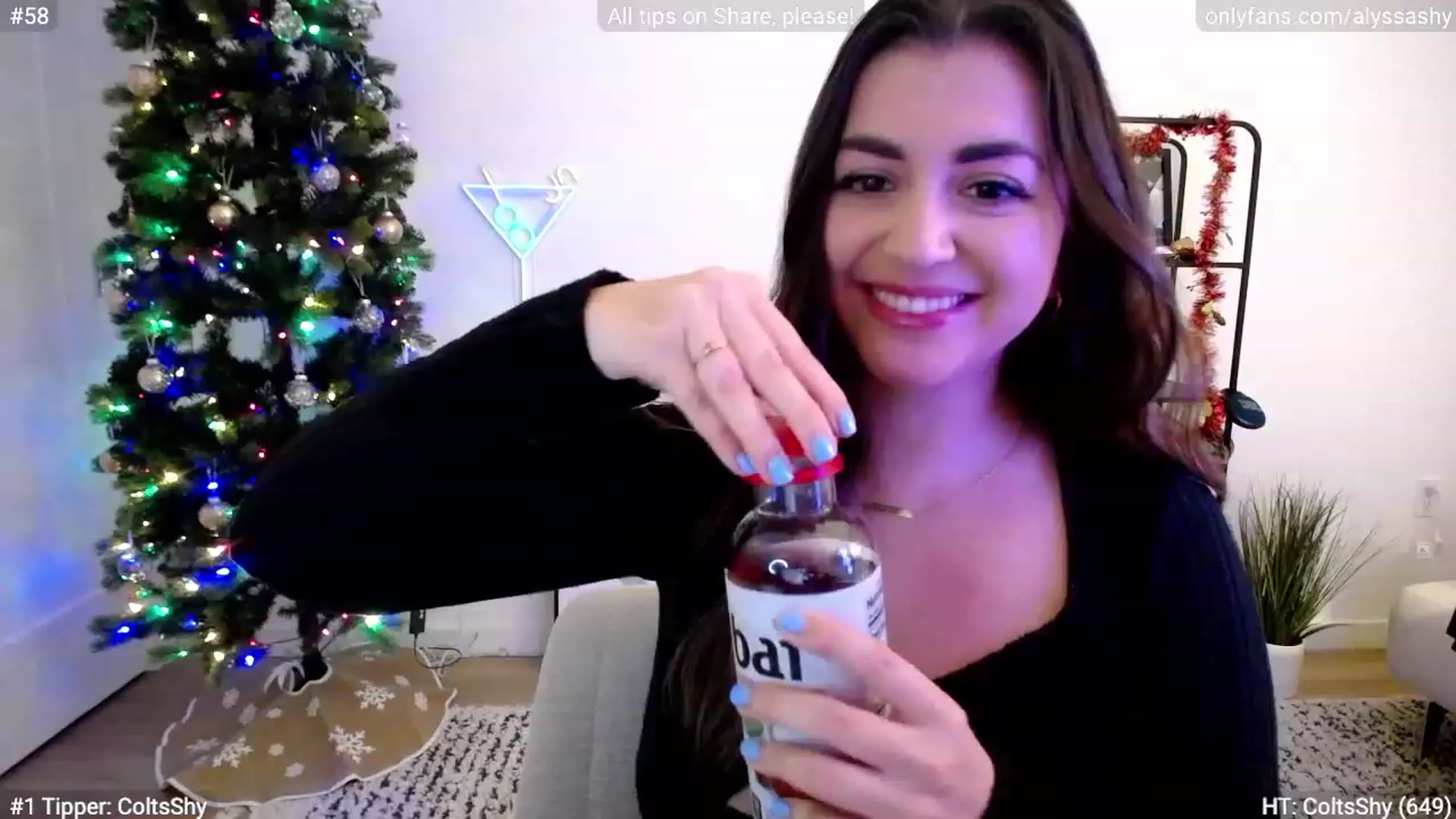 Gallery image thumbnail from AlyssaShy's myfreecams stream on, 11/25/2023, 01:16 image 1 of 20