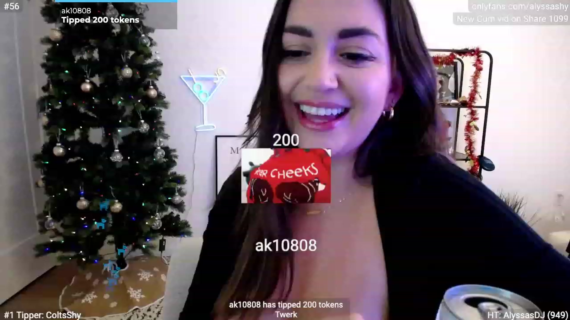 Gallery image thumbnail from AlyssaShy's myfreecams stream on, 11/25/2023, 01:39 image 15 of 20