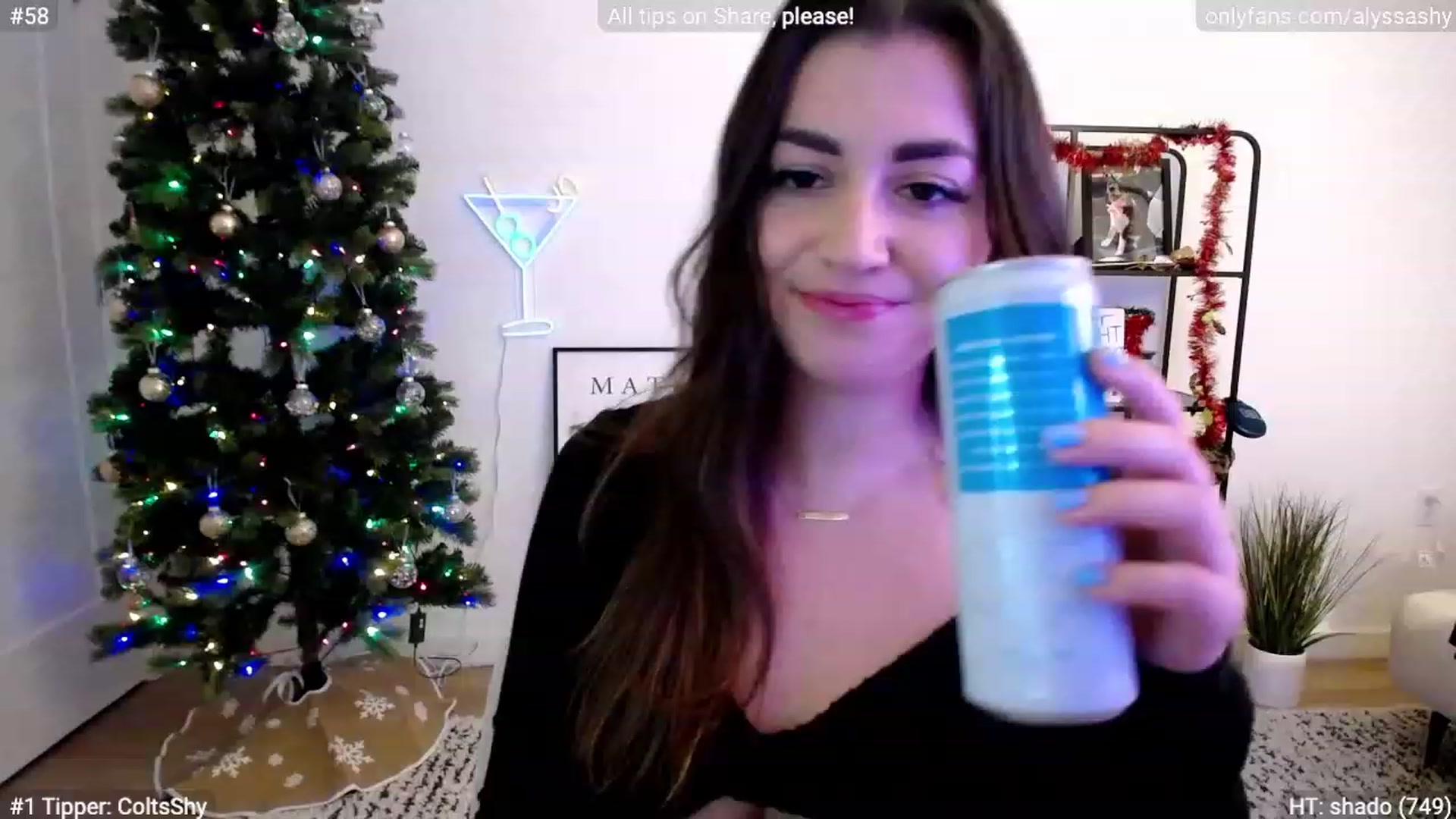 Gallery image thumbnail from AlyssaShy's myfreecams stream on, 11/25/2023, 01:39 image 10 of 20