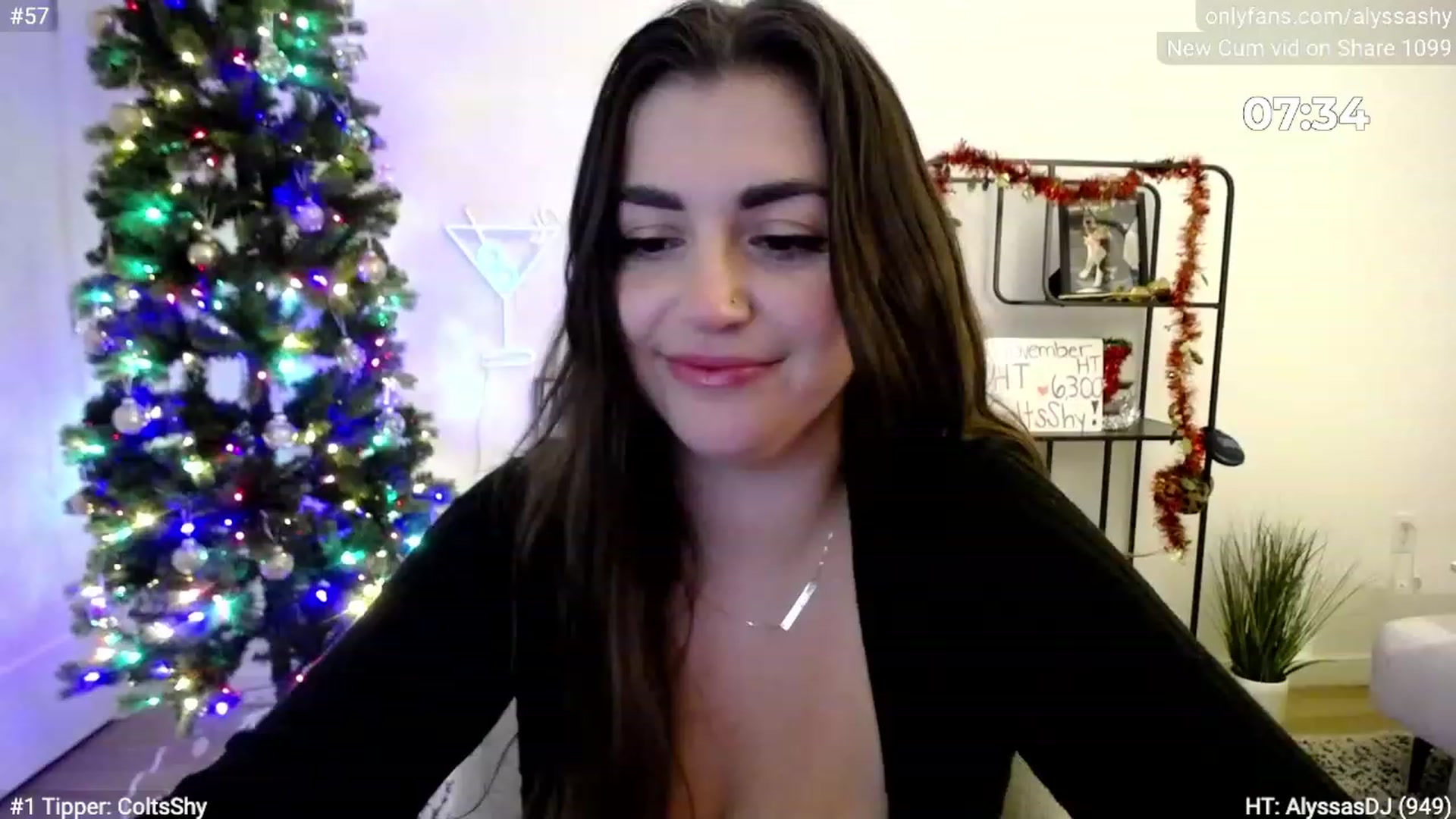 Gallery image thumbnail from AlyssaShy's myfreecams stream on, 11/25/2023, 05:29 image 18 of 20