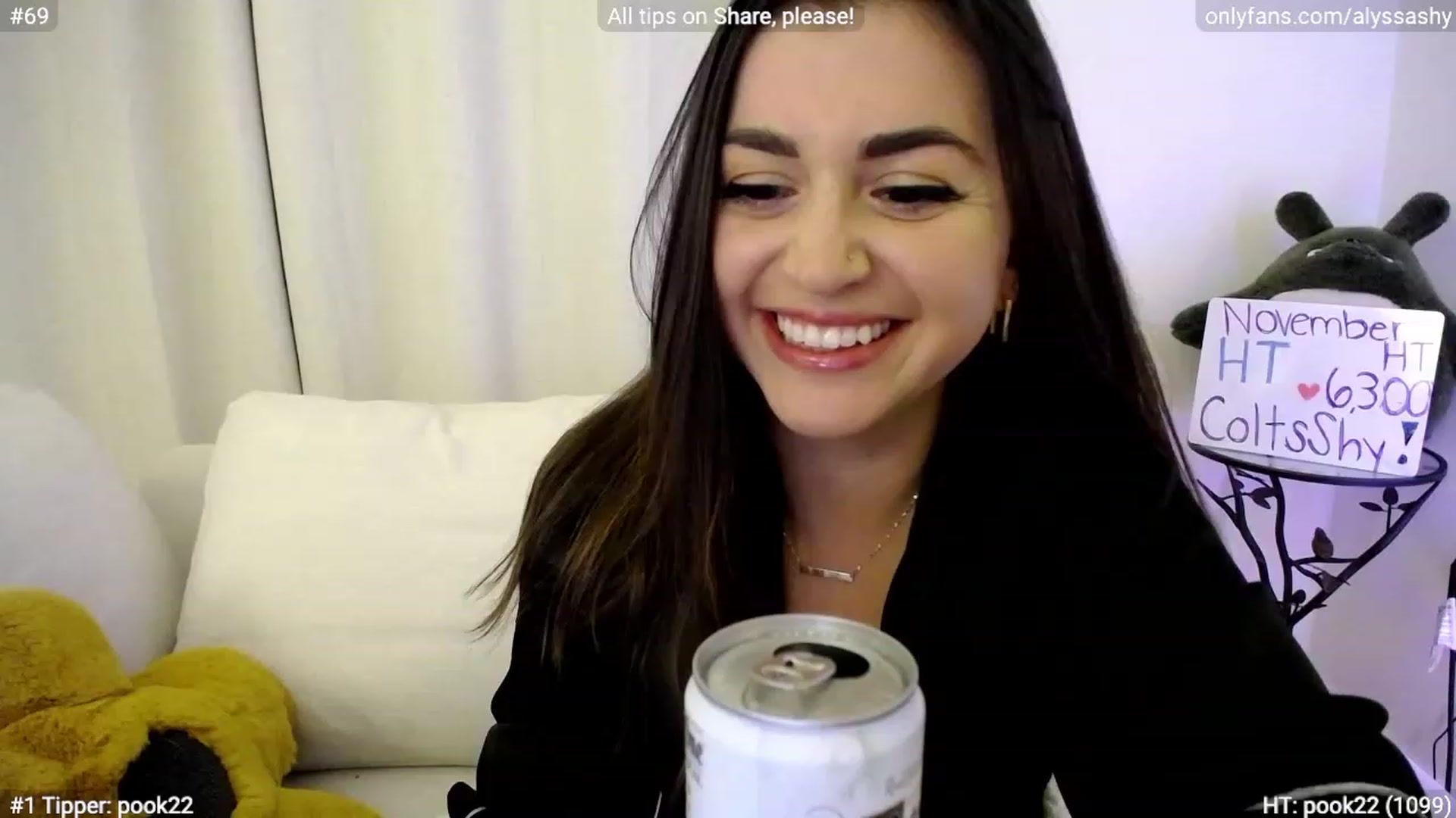 Gallery image thumbnail from AlyssaShy's myfreecams stream on, 11/30/2023, 02:59 image 5 of 20