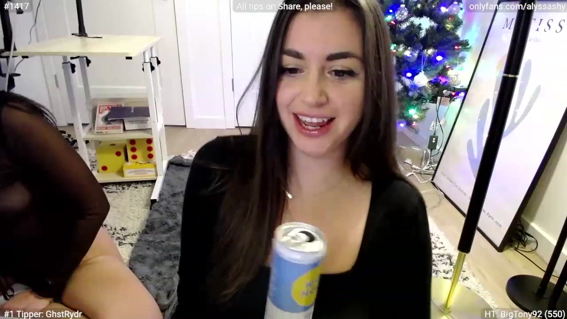 Gallery image thumbnail from AlyssaShy's myfreecams stream on, 12/04/2023, 03:50 image 12 of 20