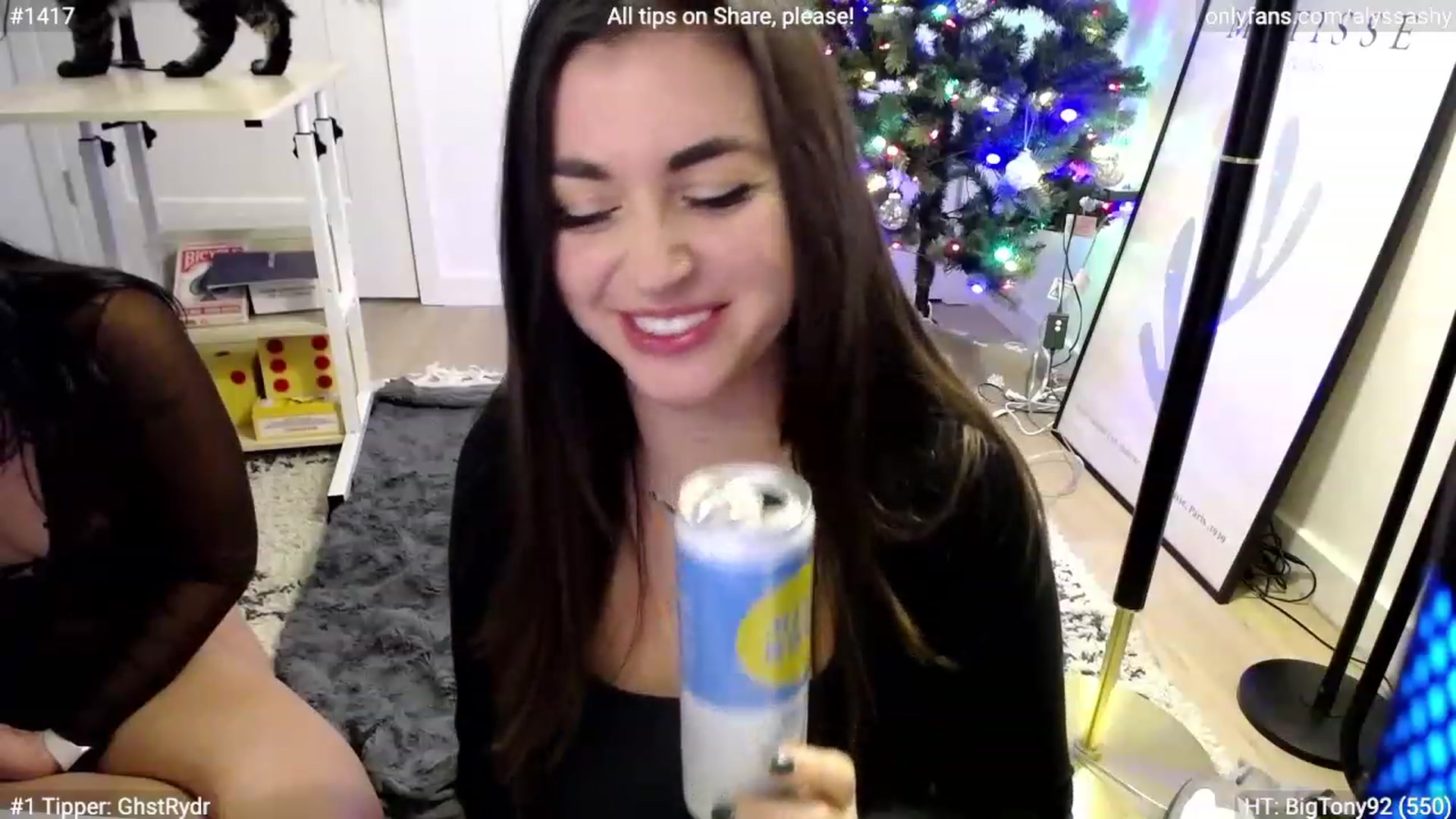 Gallery image thumbnail from AlyssaShy's myfreecams stream on, 12/04/2023, 03:50 image 13 of 20