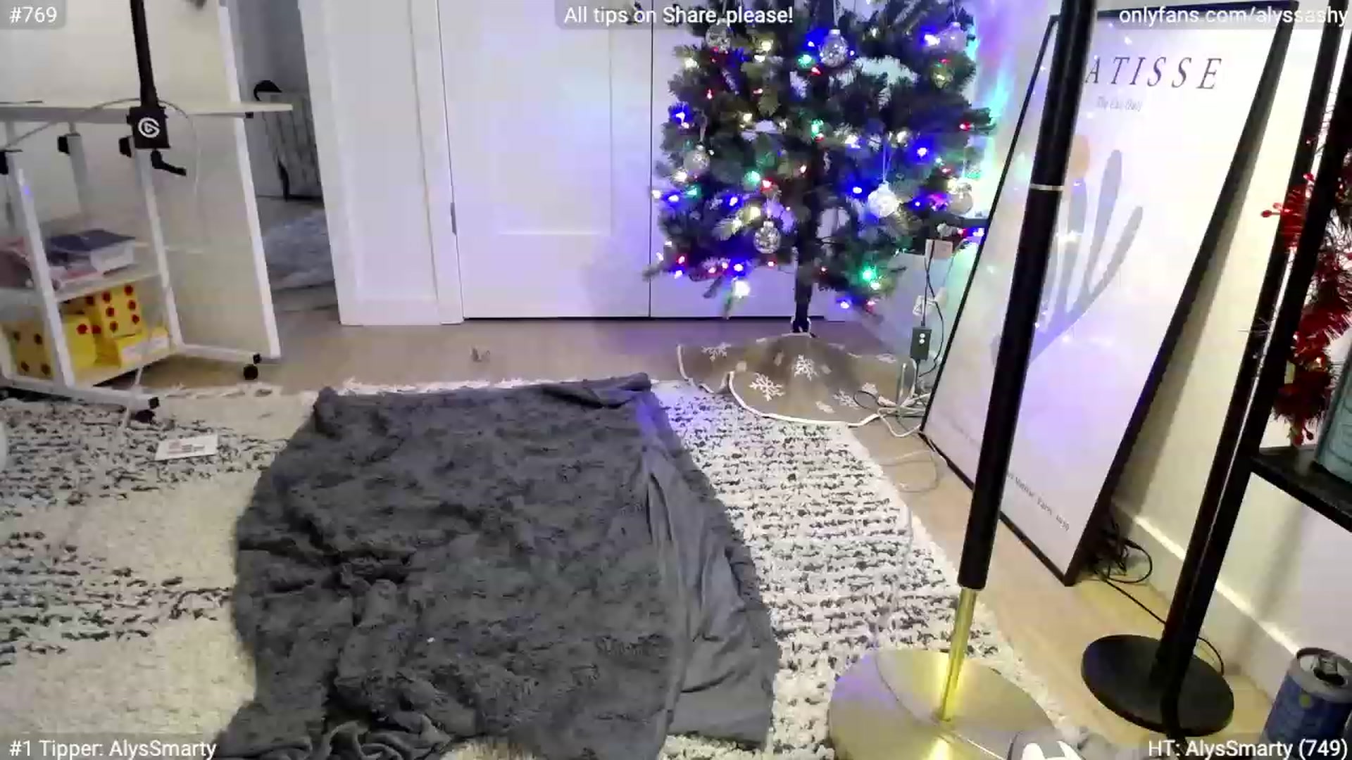 Gallery image thumbnail from AlyssaShy's myfreecams stream on, 12/04/2023, 05:09 image 6 of 20