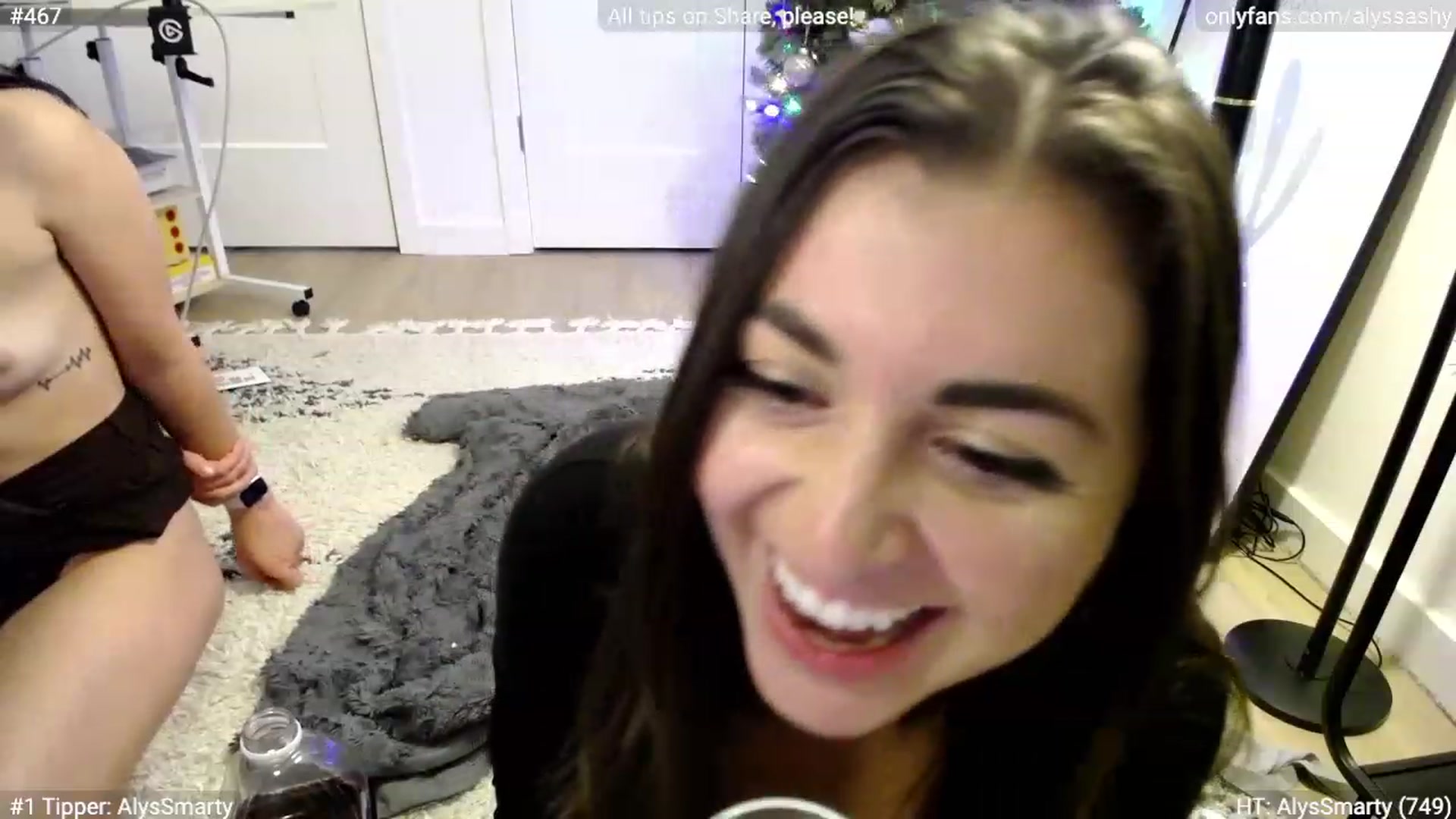 Gallery image thumbnail from AlyssaShy's myfreecams stream on, 12/04/2023, 07:21 image 14 of 20