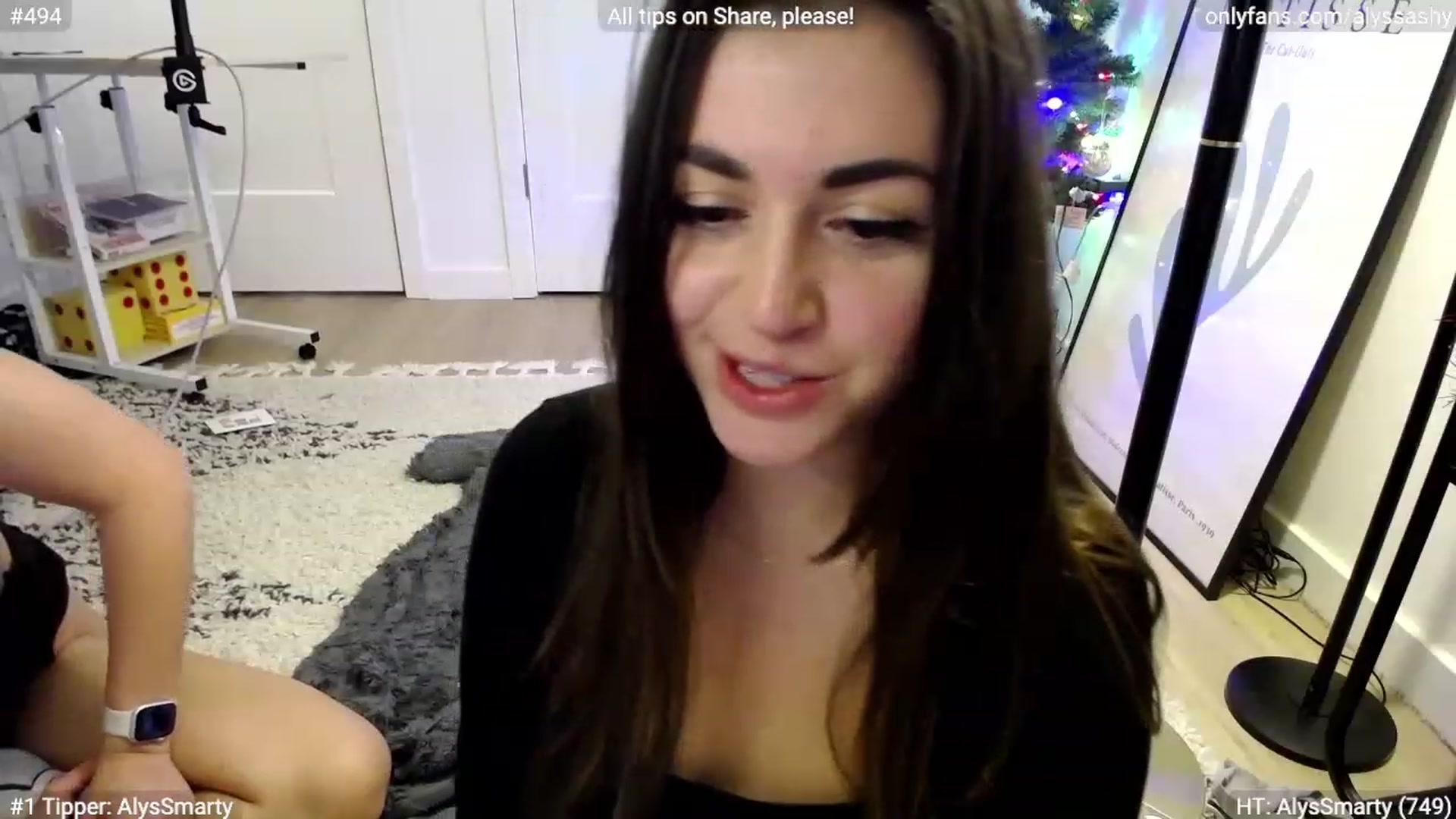 Gallery image thumbnail from AlyssaShy's myfreecams stream on, 12/04/2023, 07:21 image 13 of 20