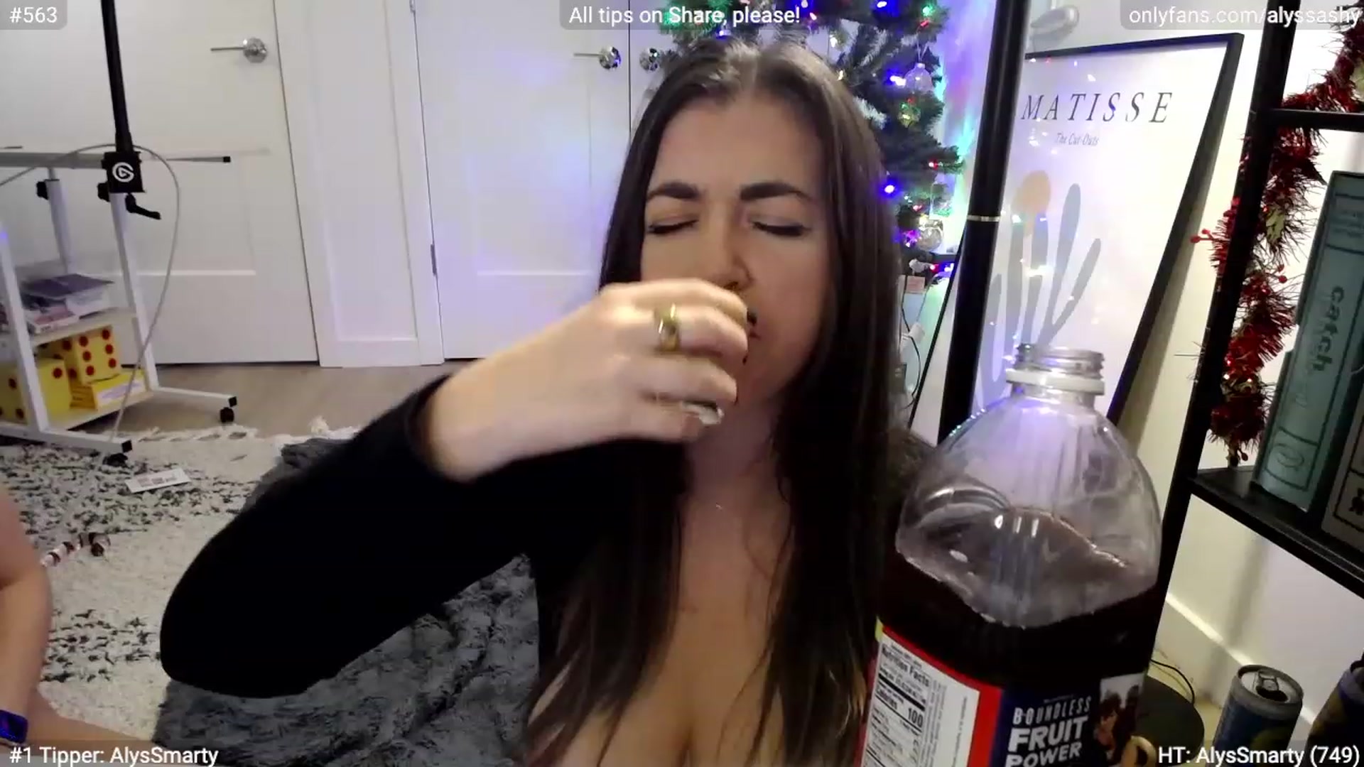 Gallery image thumbnail from AlyssaShy's myfreecams stream on, 12/04/2023, 07:21 image 5 of 20