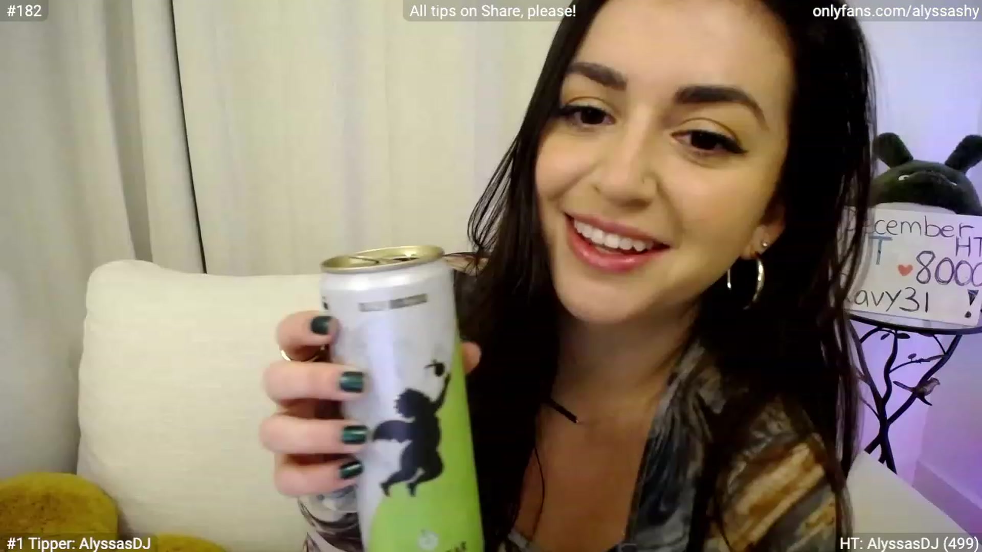 Gallery image thumbnail from AlyssaShy's myfreecams stream on, 12/08/2023, 24:02 image 9 of 20