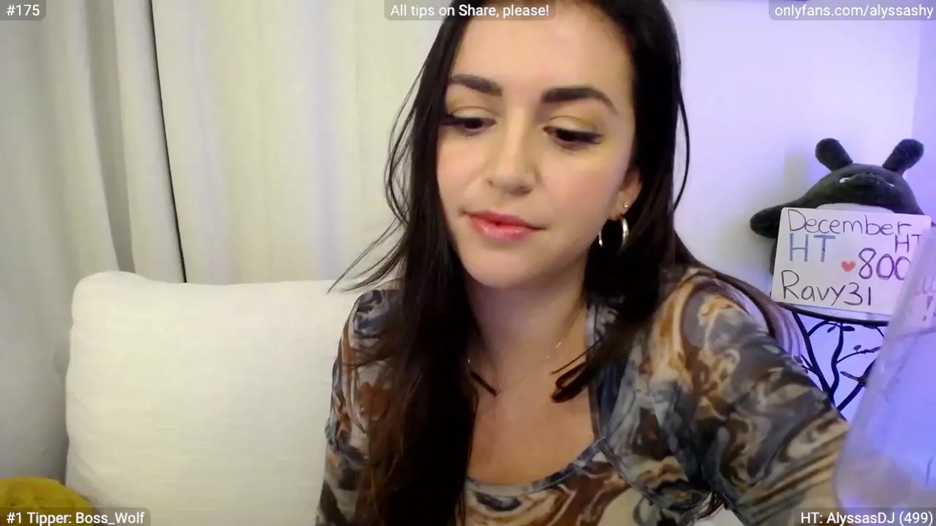 Gallery image thumbnail from AlyssaShy's myfreecams stream on, 12/08/2023, 01:28 image 4 of 20