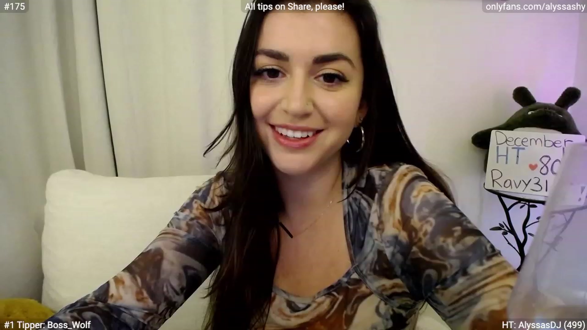 Gallery image thumbnail from AlyssaShy's myfreecams stream on, 12/08/2023, 01:28 image 1 of 20