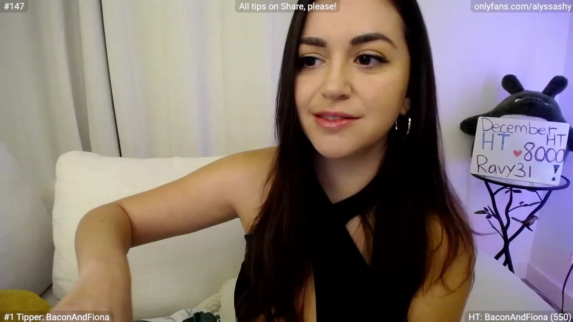 Gallery image thumbnail from AlyssaShy's myfreecams stream on, 12/10/2023, 24:07 image 5 of 20