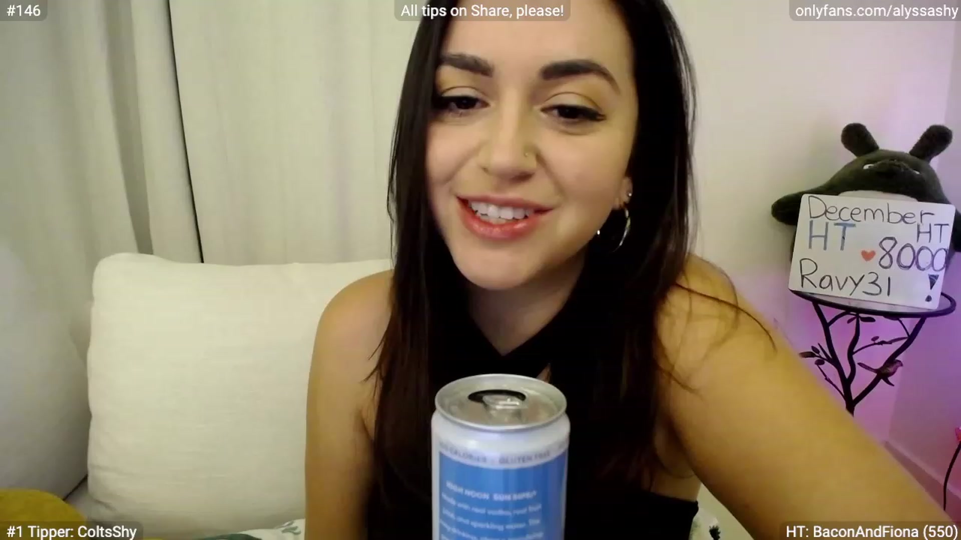 Gallery image thumbnail from AlyssaShy's myfreecams stream on, 12/10/2023, 24:07 image 16 of 20