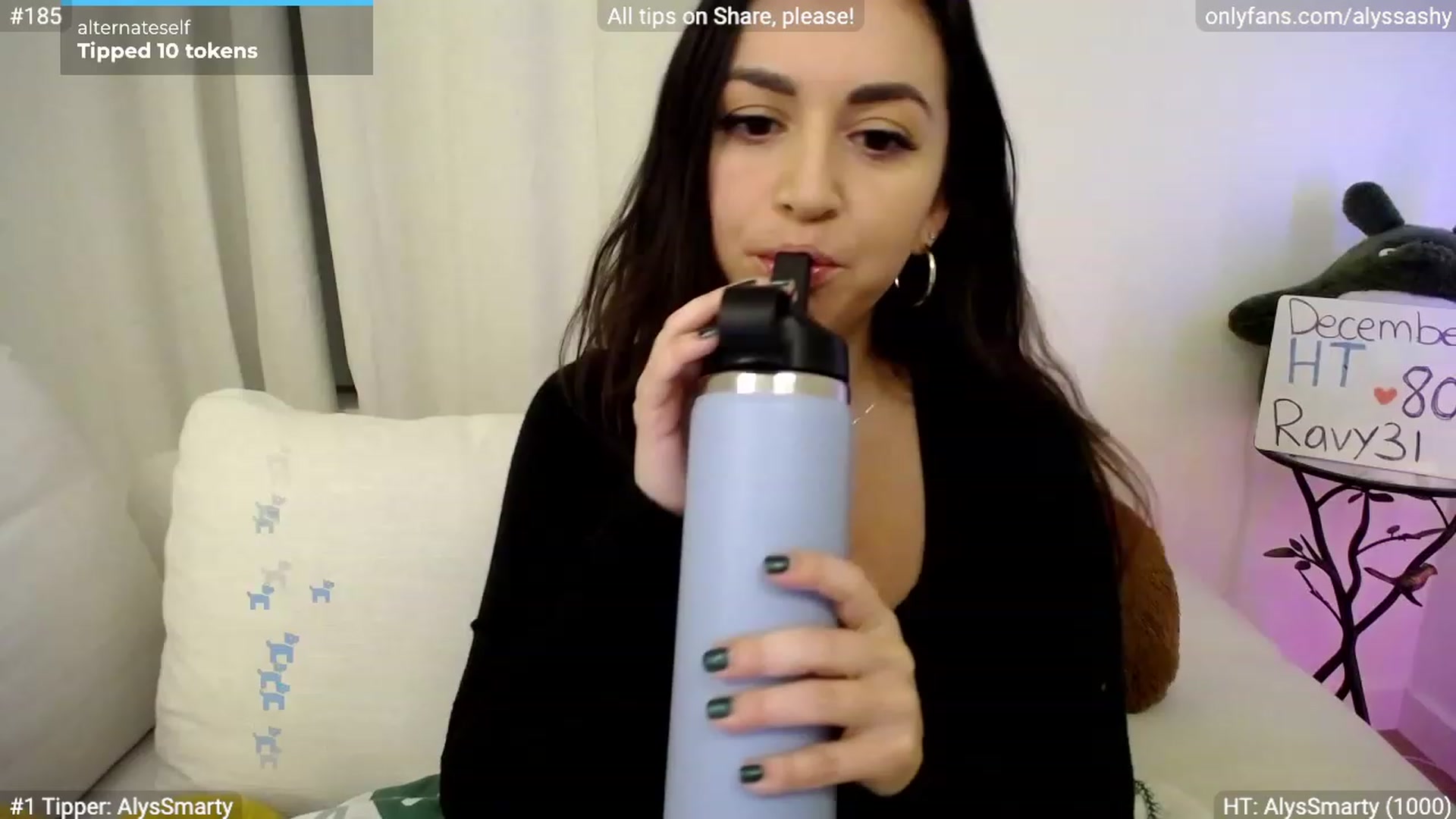 Gallery image thumbnail from AlyssaShy's myfreecams stream on, 12/13/2023, 22:59 image 13 of 20