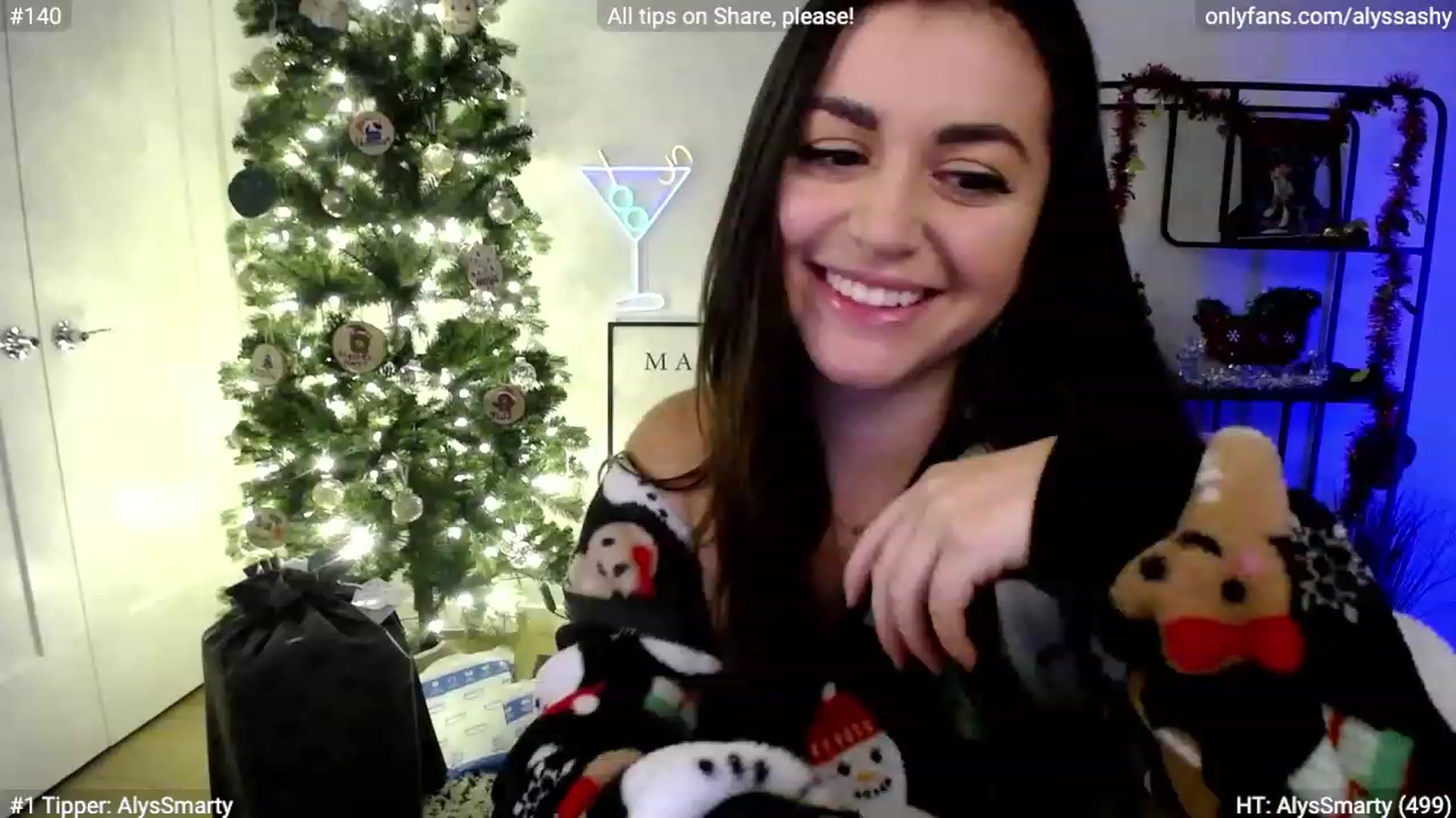 Gallery image thumbnail from AlyssaShy's myfreecams stream on, 12/16/2023, 24:34 image 9 of 20