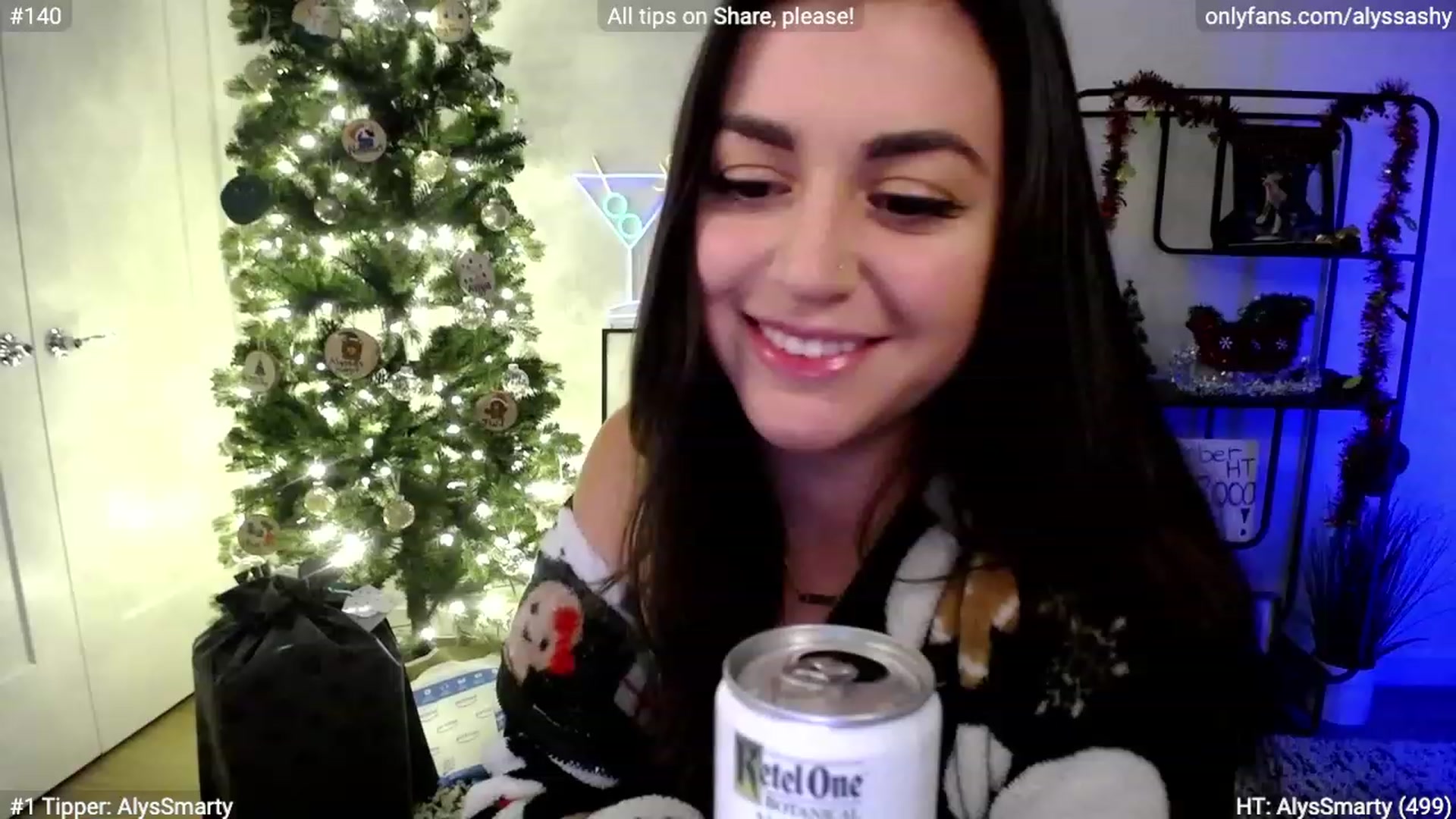 Gallery image thumbnail from AlyssaShy's myfreecams stream on, 12/16/2023, 24:34 image 2 of 20