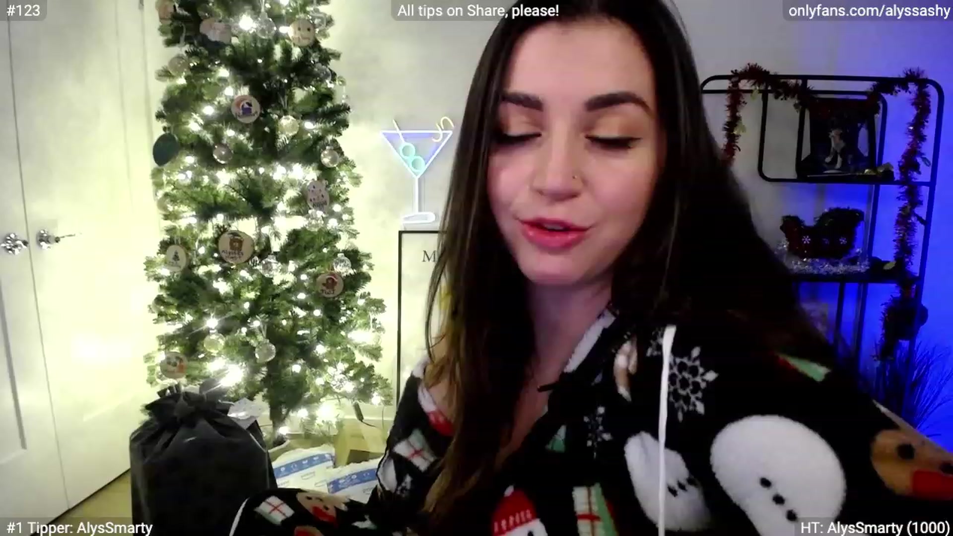 Gallery image thumbnail from AlyssaShy's myfreecams stream on, 12/16/2023, 03:50 image 18 of 20