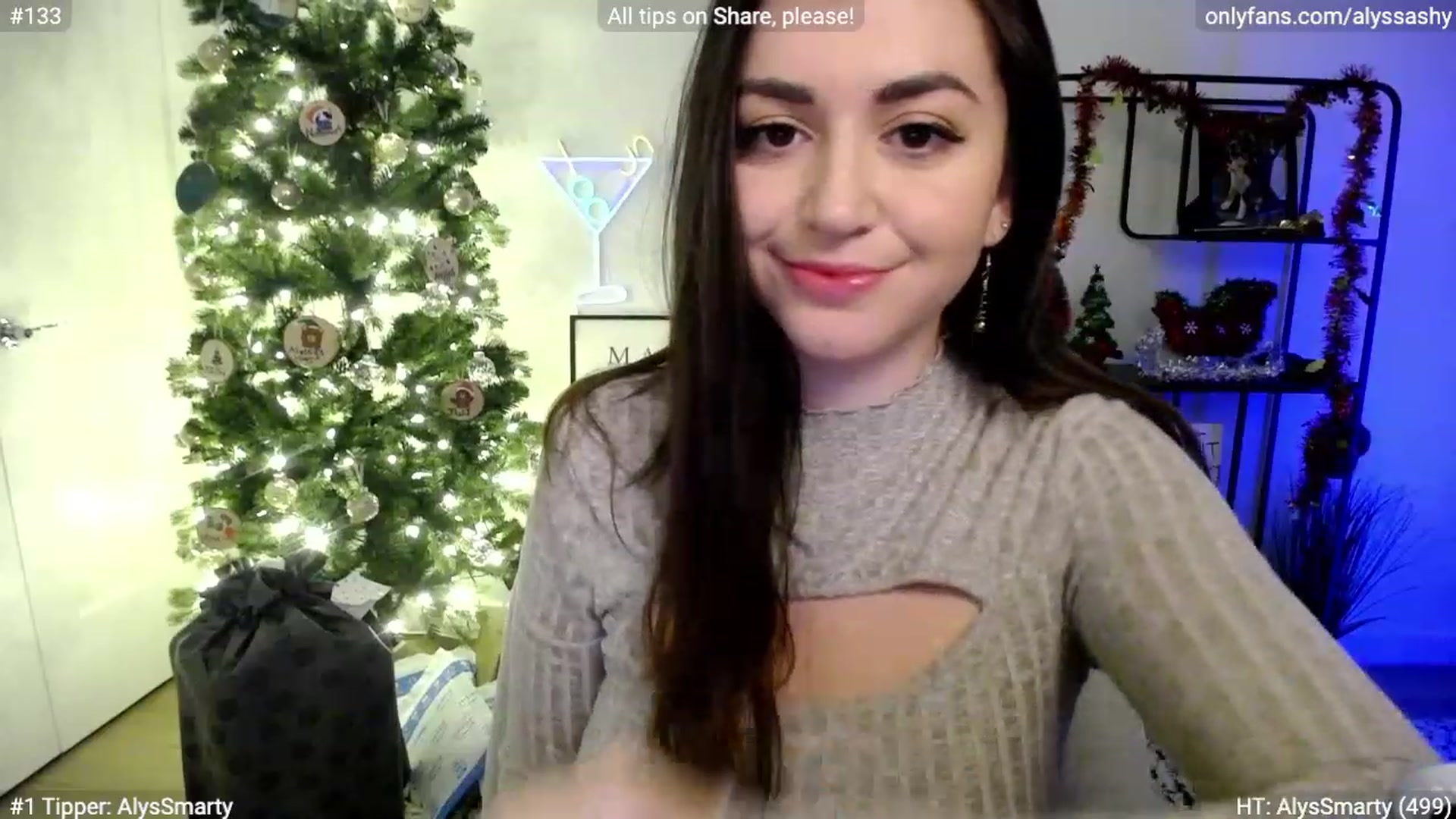 Gallery image thumbnail from AlyssaShy's myfreecams stream on, 12/17/2023, 01:33 image 19 of 20