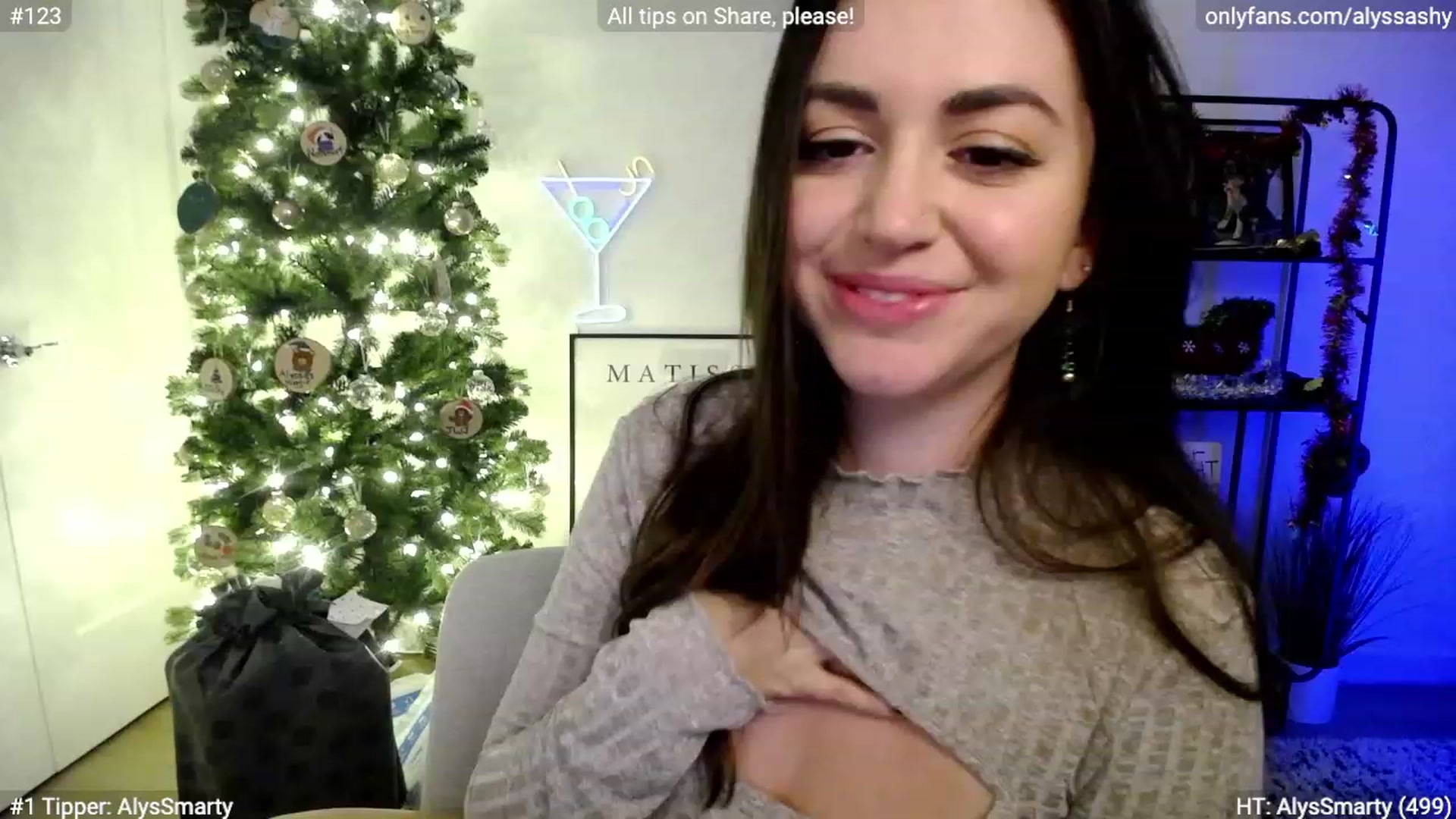Gallery image thumbnail from AlyssaShy's myfreecams stream on, 12/17/2023, 04:41 image 16 of 20