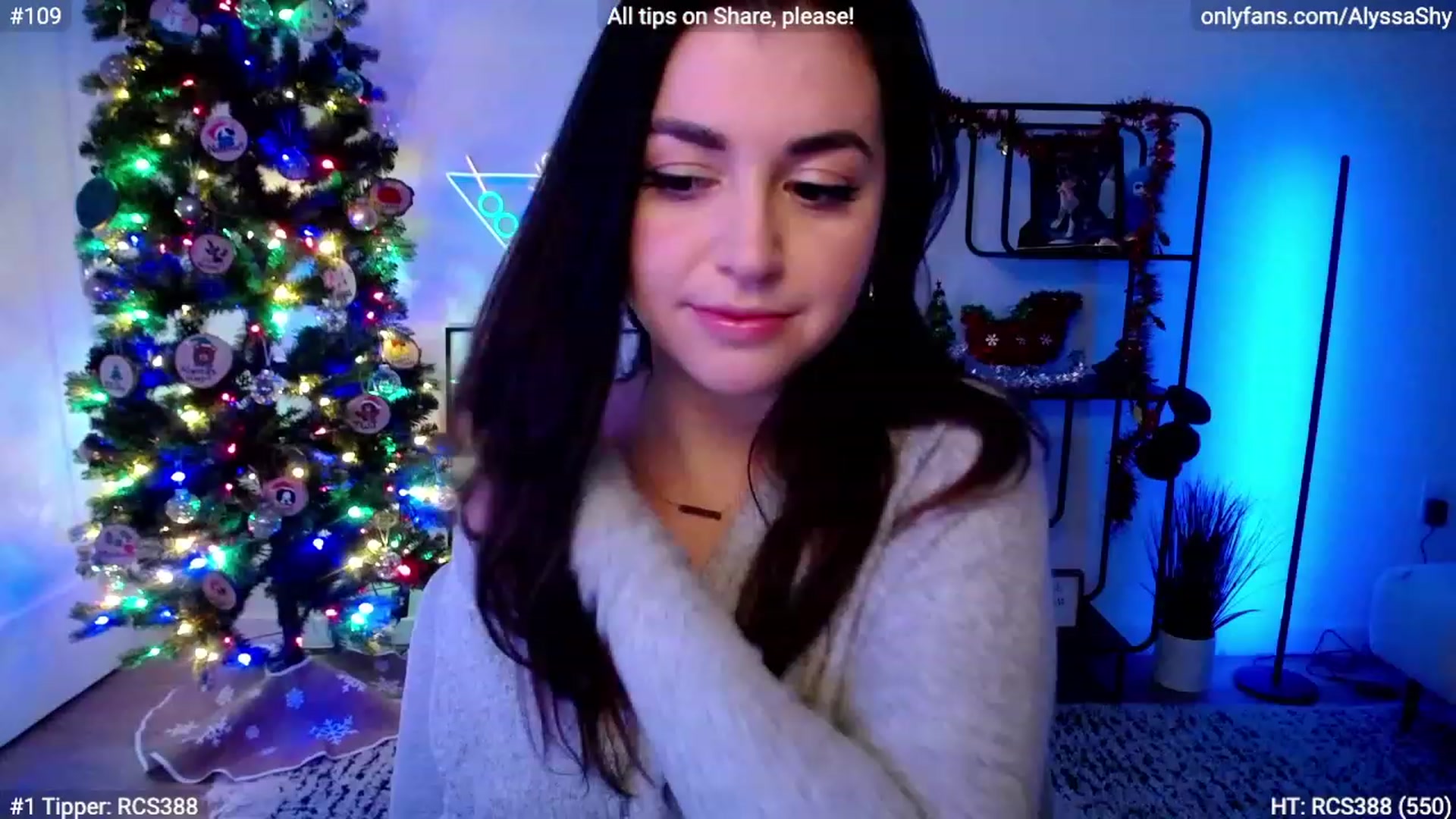 Gallery image thumbnail from AlyssaShy's myfreecams stream on, 12/31/2023, 01:41 image 20 of 20