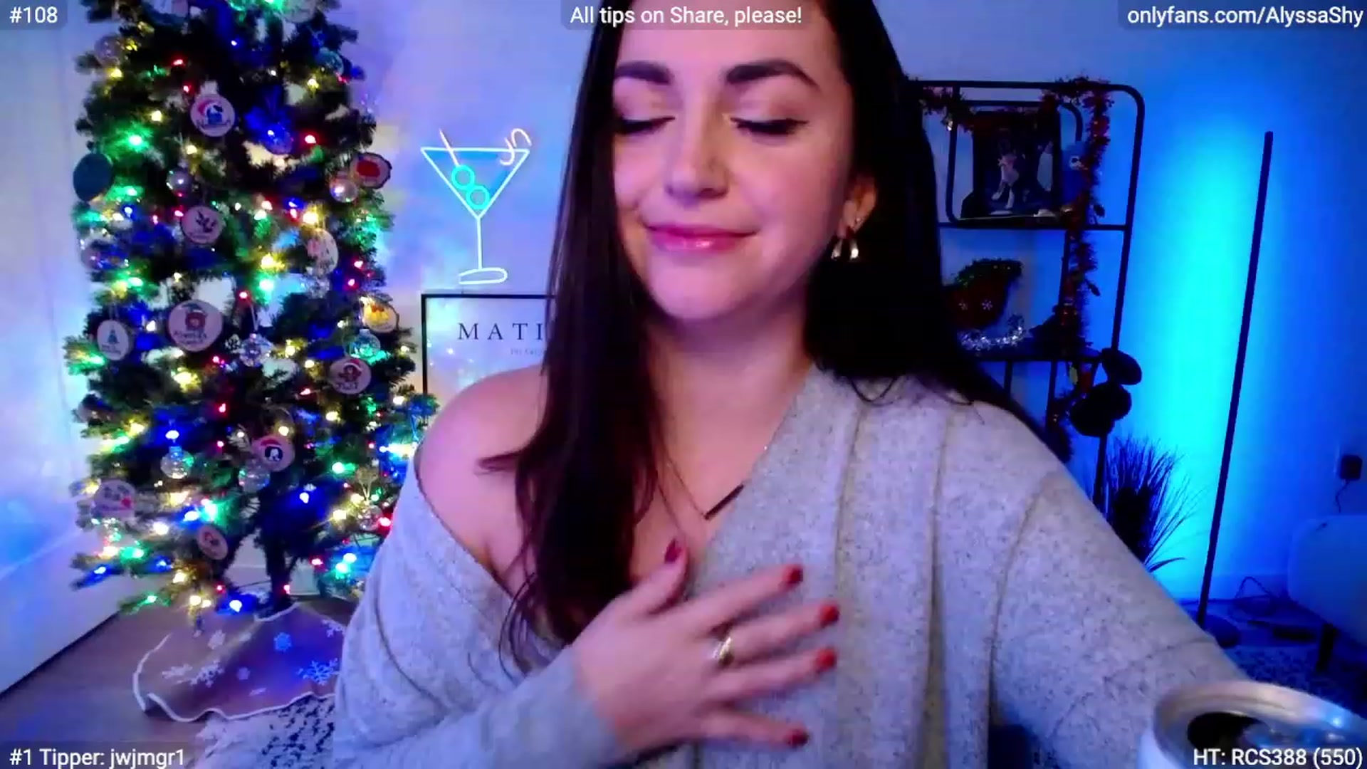 Gallery image thumbnail from AlyssaShy's myfreecams stream on, 12/31/2023, 04:28 image 9 of 20