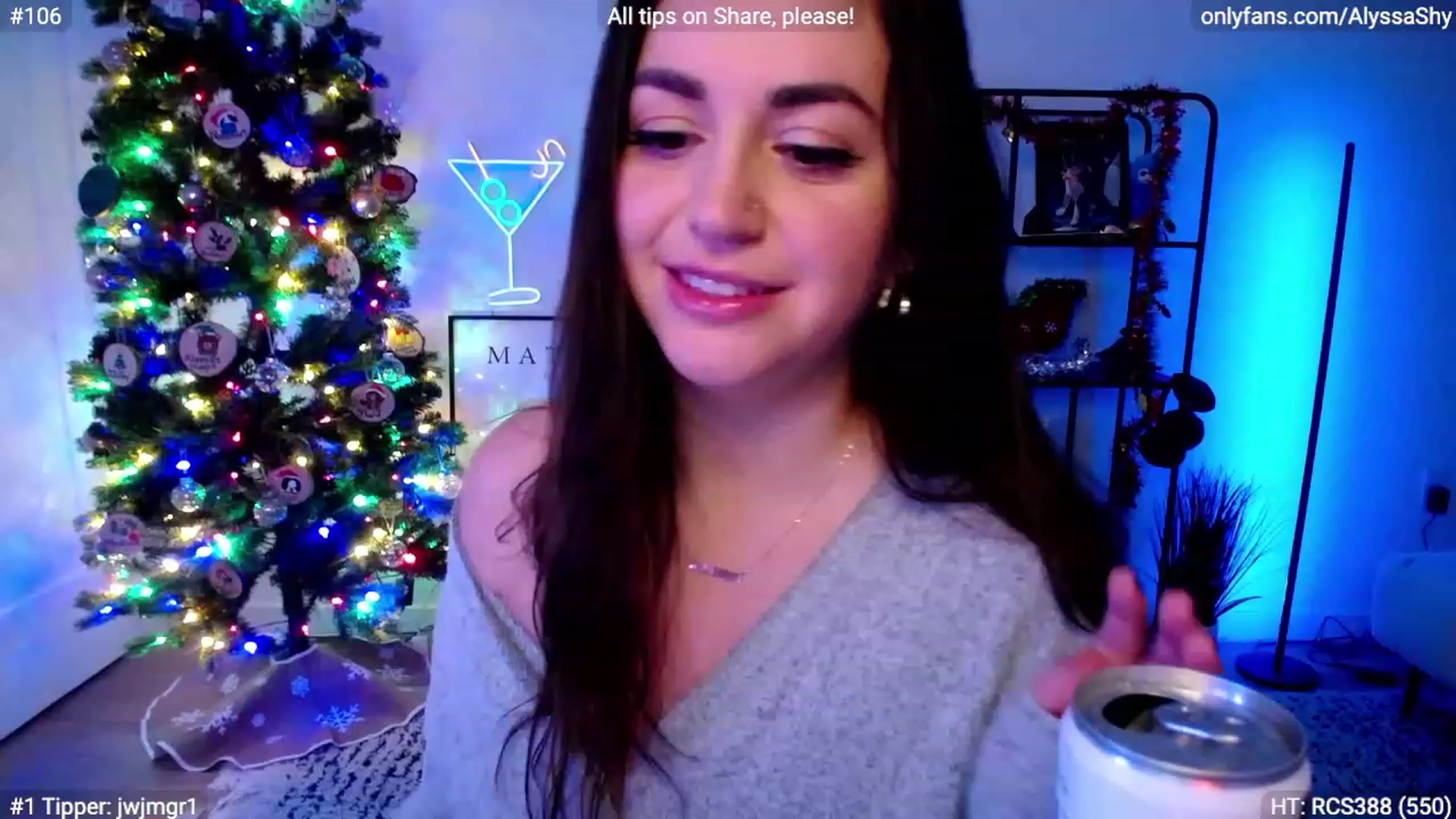 Gallery image thumbnail from AlyssaShy's myfreecams stream on, 12/31/2023, 04:28 image 17 of 20
