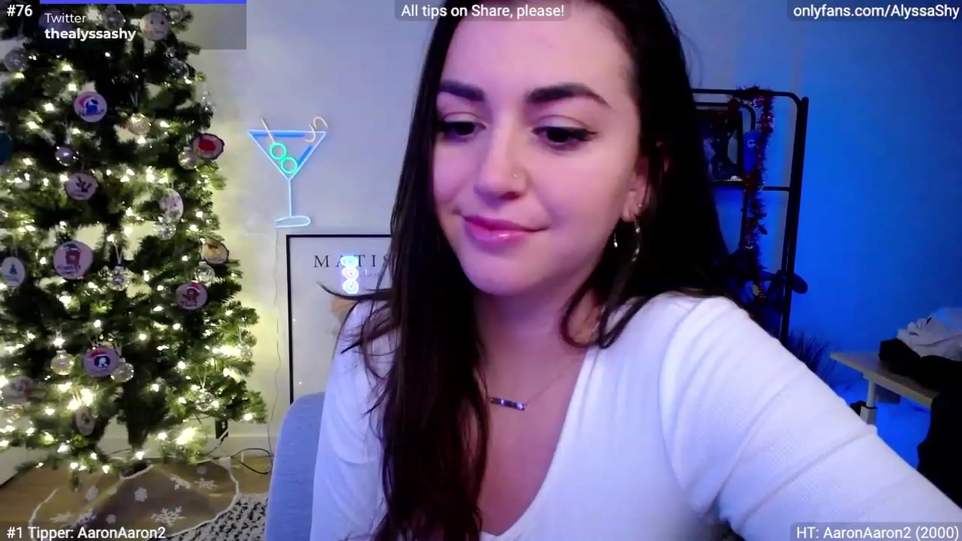 Gallery image thumbnail from AlyssaShy's myfreecams stream on, 01/03/2024, 22:40 image 4 of 20