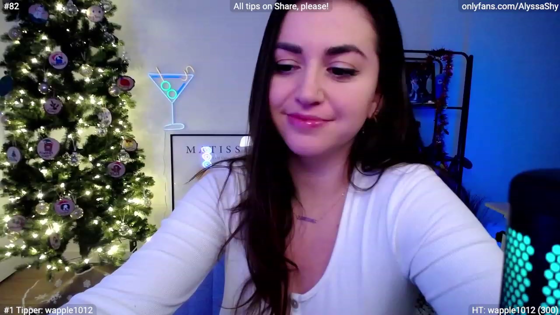 Gallery image thumbnail from AlyssaShy's myfreecams stream on, 01/03/2024, 22:40 image 2 of 20