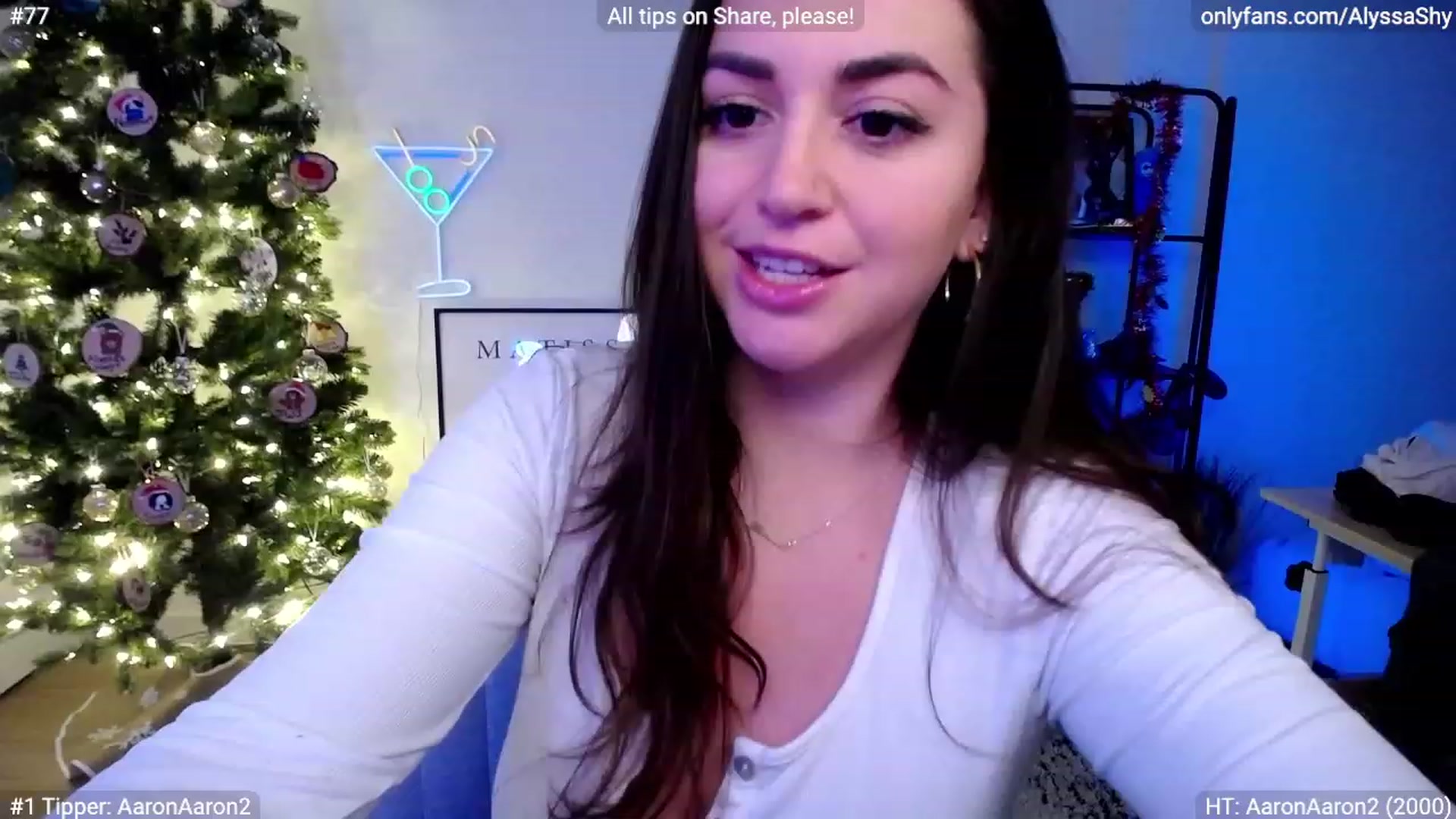 Gallery image thumbnail from AlyssaShy's myfreecams stream on, 01/03/2024, 22:40 image 16 of 20