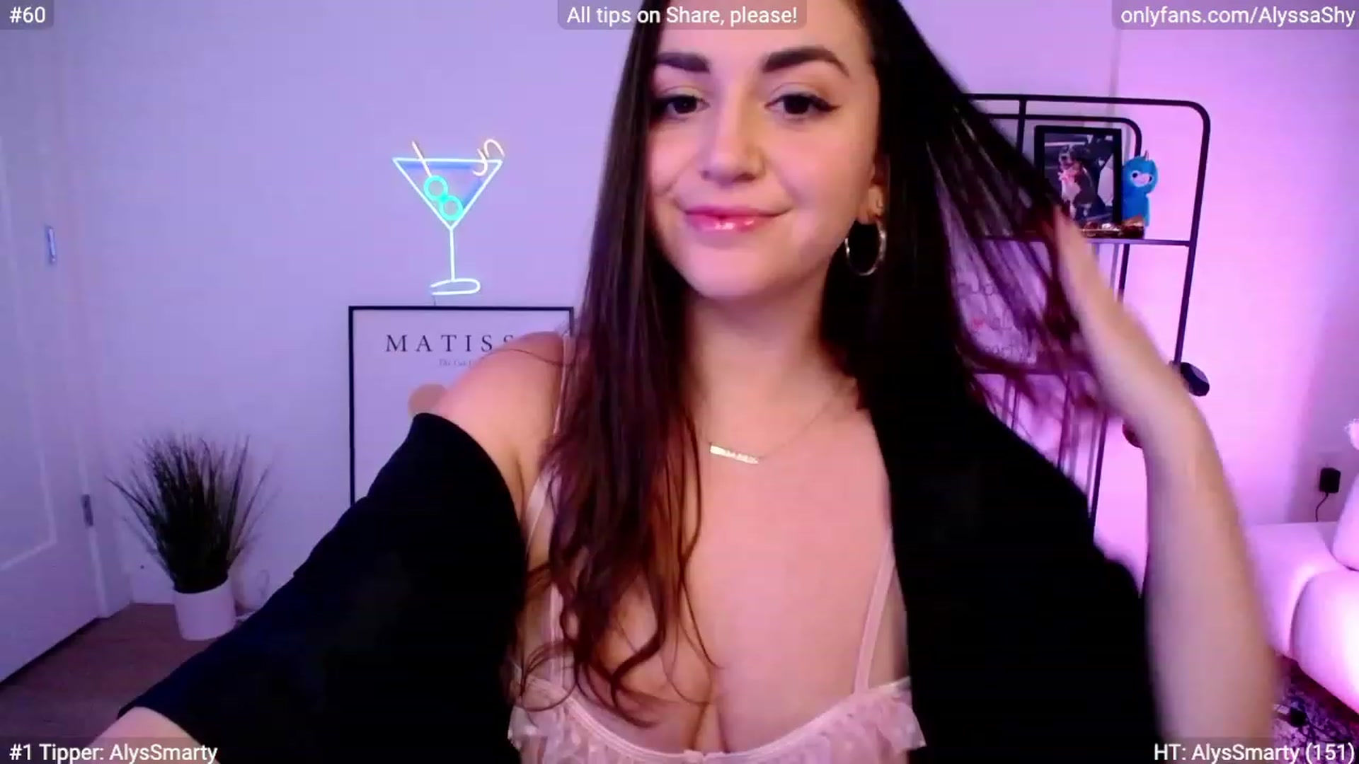 Gallery image thumbnail from AlyssaShy's myfreecams stream on, 01/10/2024, 21:59 image 1 of 20