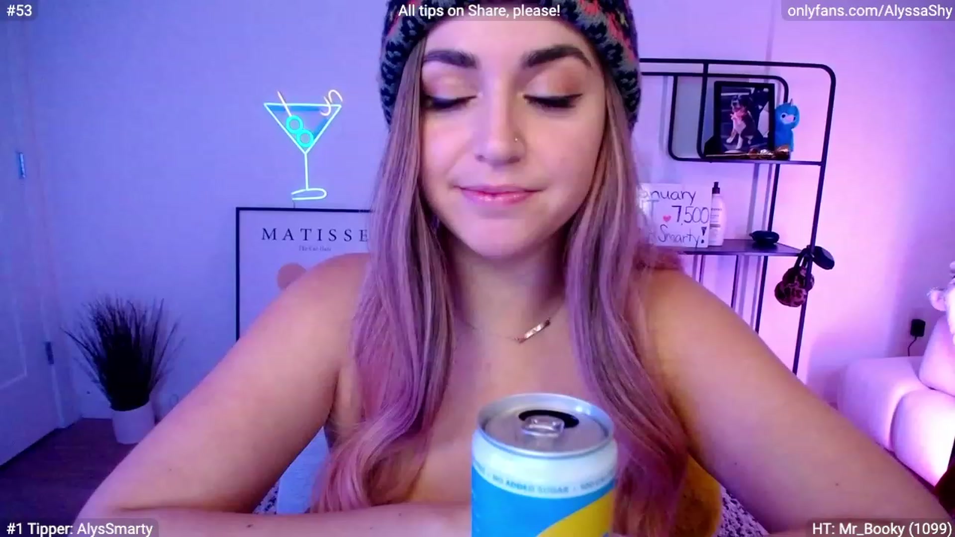 Gallery image thumbnail from AlyssaShy's myfreecams stream on, 01/12/2024, 23:21 image 10 of 20