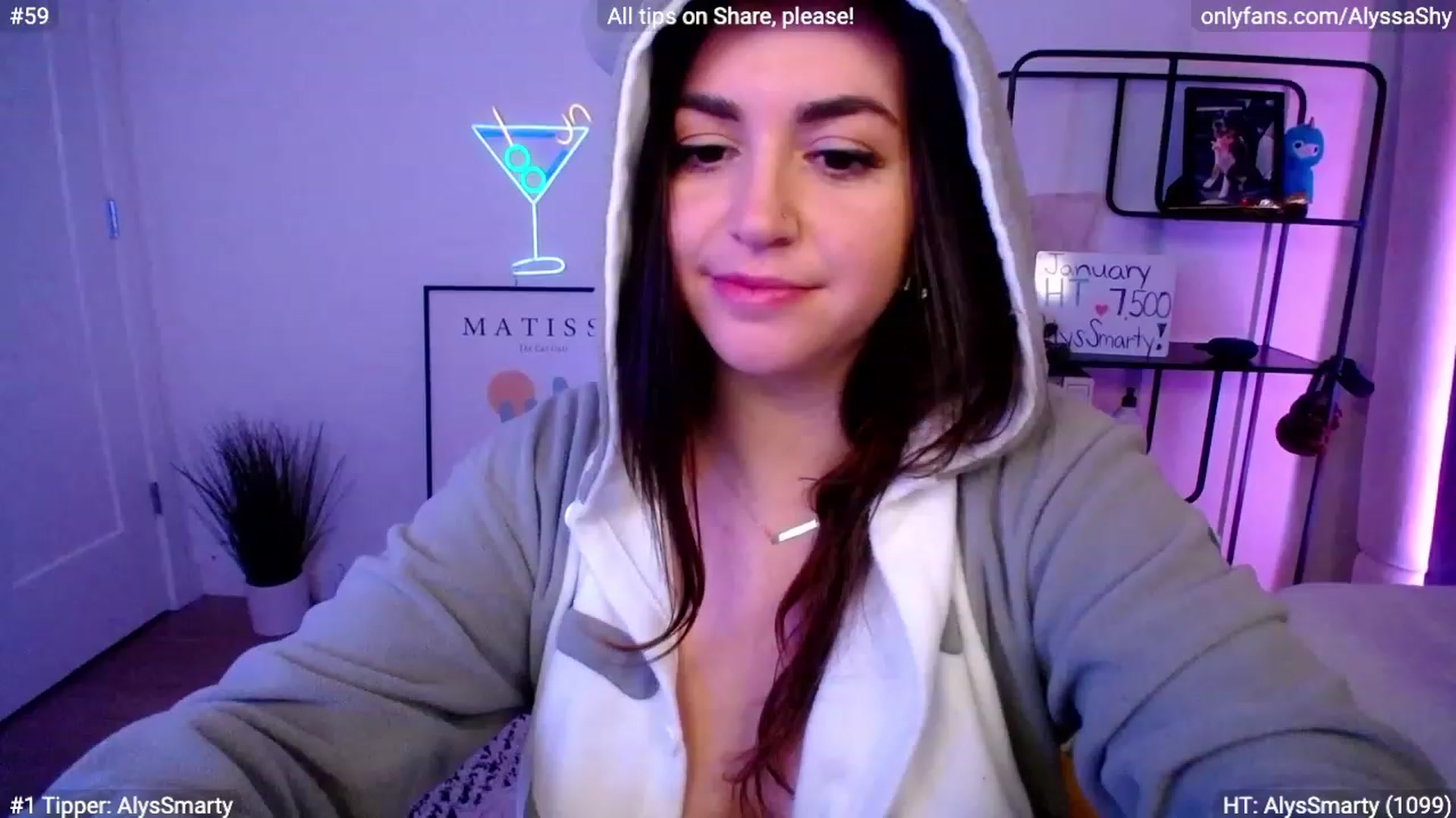 Gallery image thumbnail from AlyssaShy's myfreecams stream on, 01/16/2024, 24:03 image 1 of 20