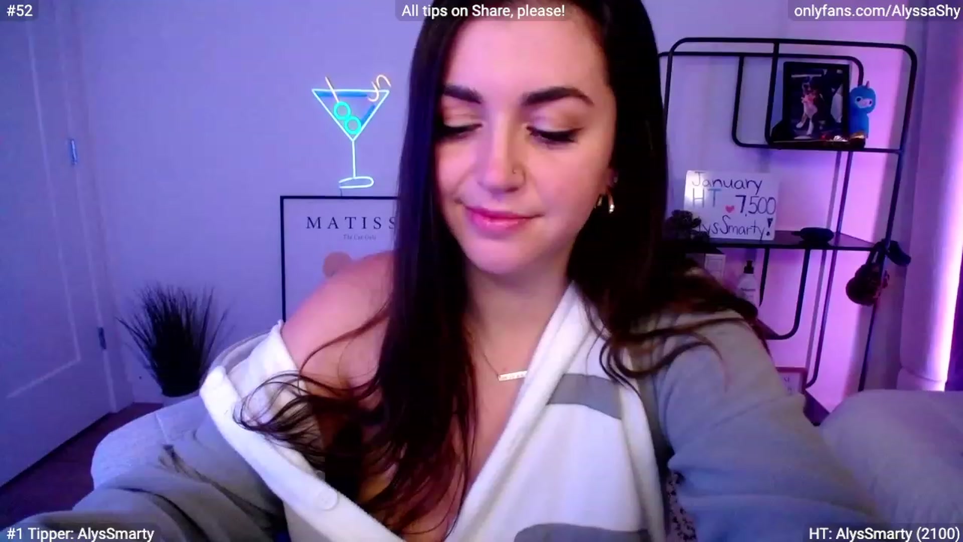 Gallery image thumbnail from AlyssaShy's myfreecams stream on, 01/16/2024, 02:00 image 13 of 20