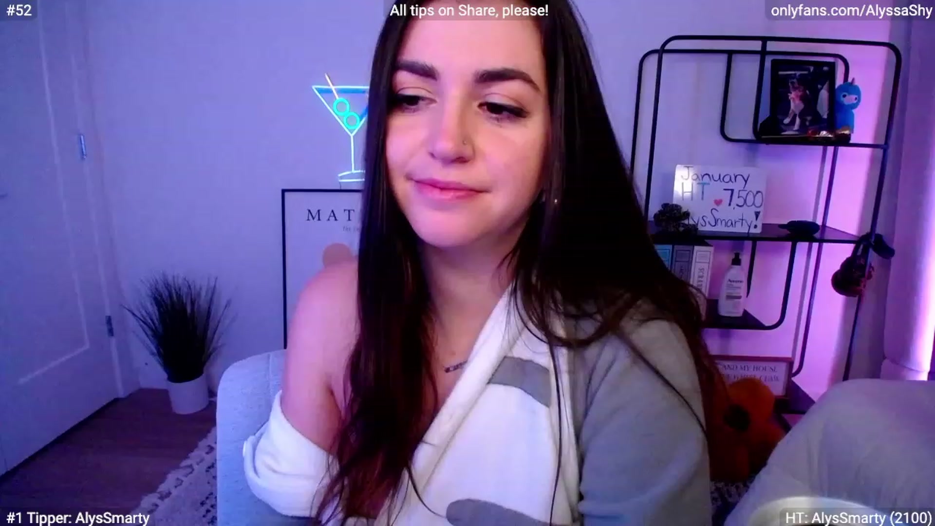 Gallery image thumbnail from AlyssaShy's myfreecams stream on, 01/16/2024, 02:00 image 18 of 20