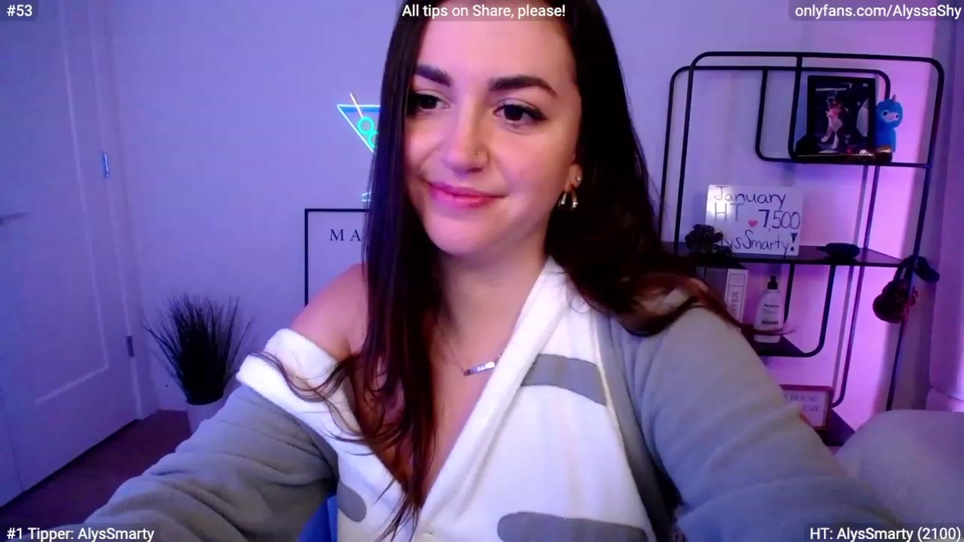 Gallery image thumbnail from AlyssaShy's myfreecams stream on, 01/16/2024, 02:00 image 1 of 20