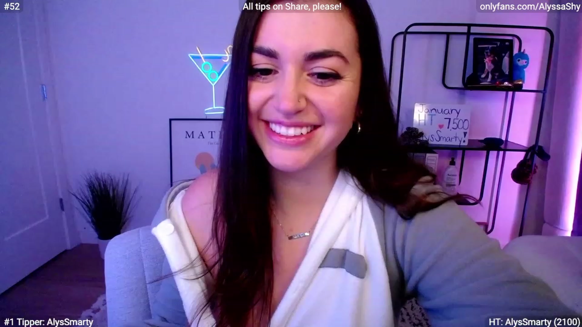 Gallery image thumbnail from AlyssaShy's myfreecams stream on, 01/16/2024, 02:00 image 12 of 20
