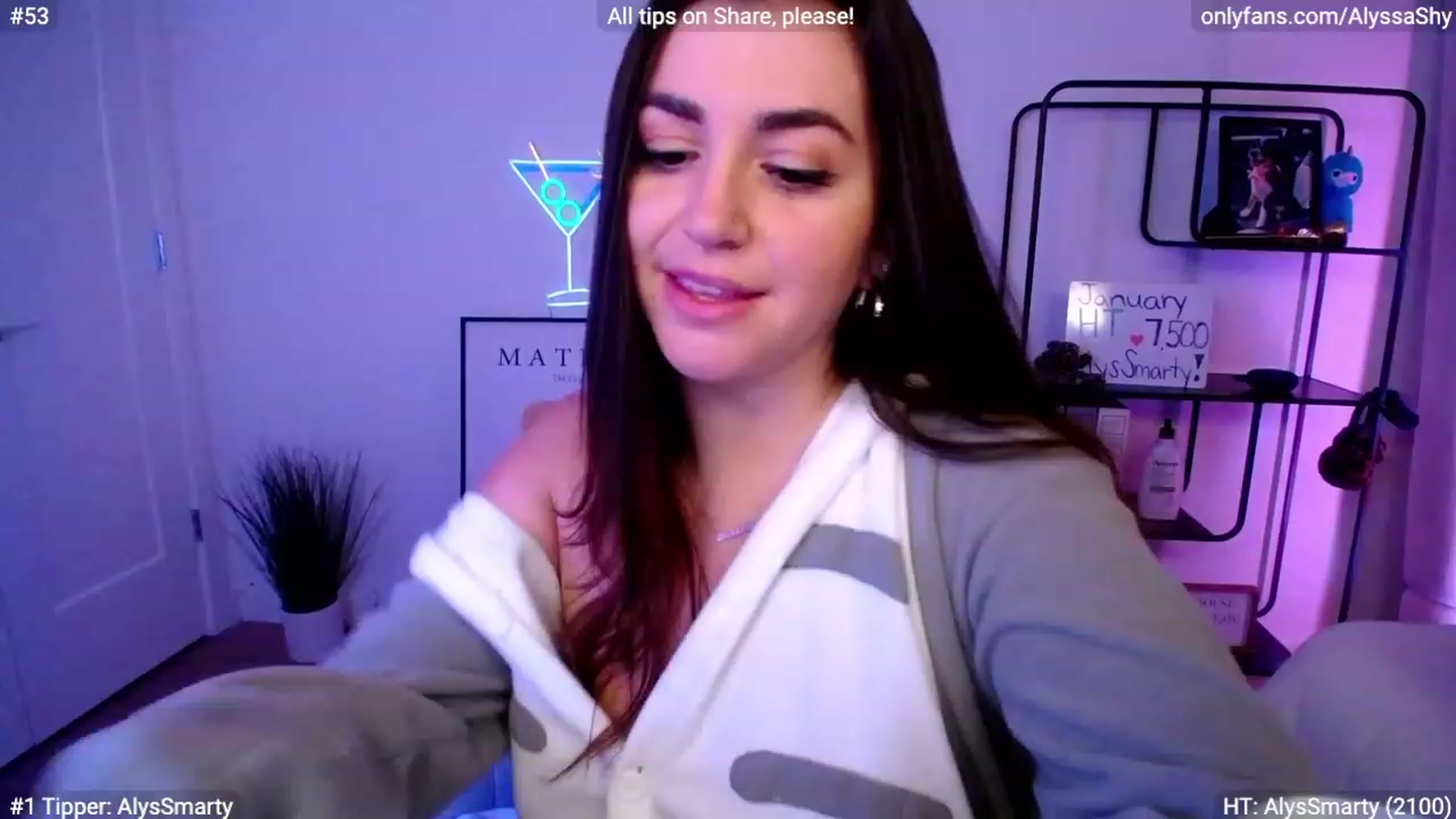 Gallery image thumbnail from AlyssaShy's myfreecams stream on, 01/16/2024, 02:00 image 4 of 20