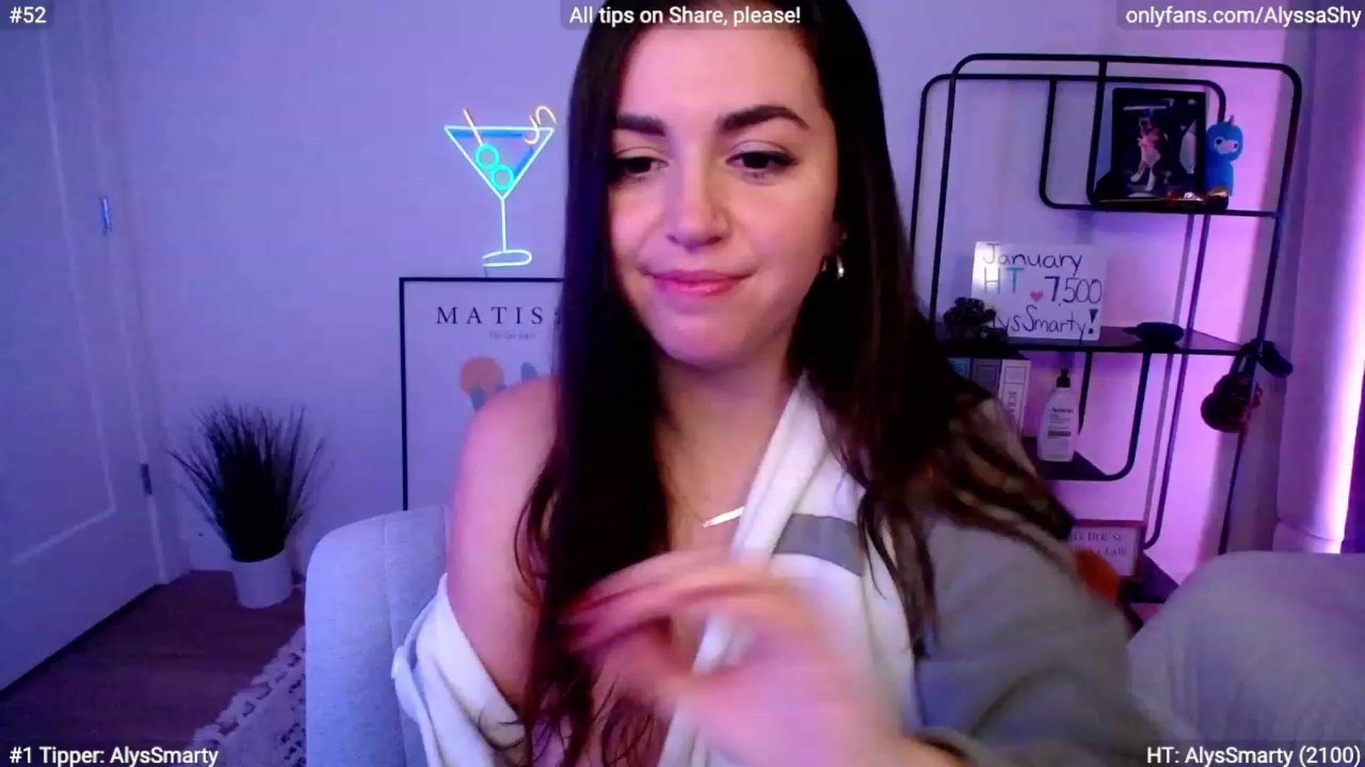 Gallery image thumbnail from AlyssaShy's myfreecams stream on, 01/16/2024, 02:00 image 14 of 20