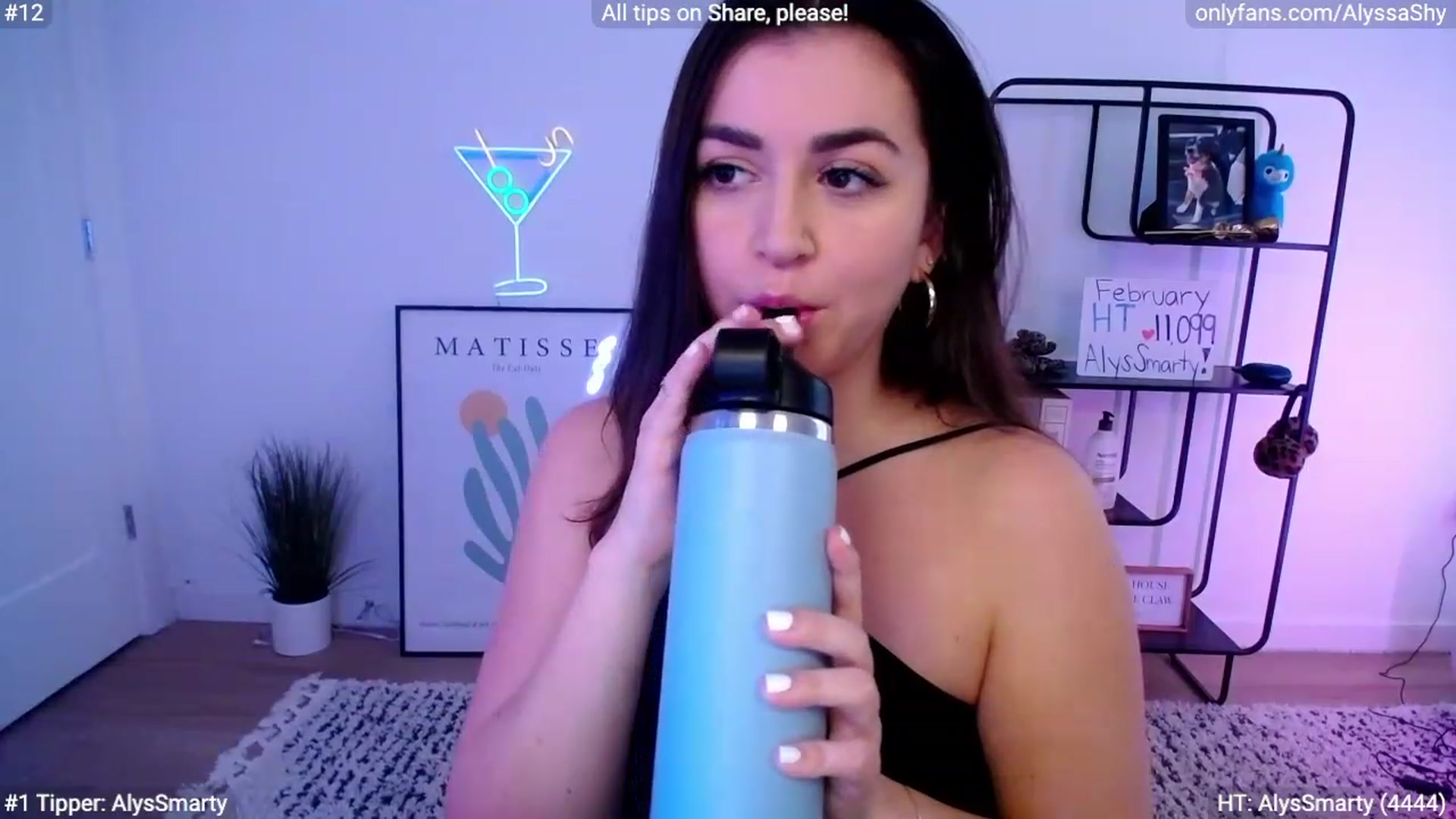 Gallery image thumbnail from AlyssaShy's myfreecams stream on, 02/02/2024, 21:13 image 18 of 20