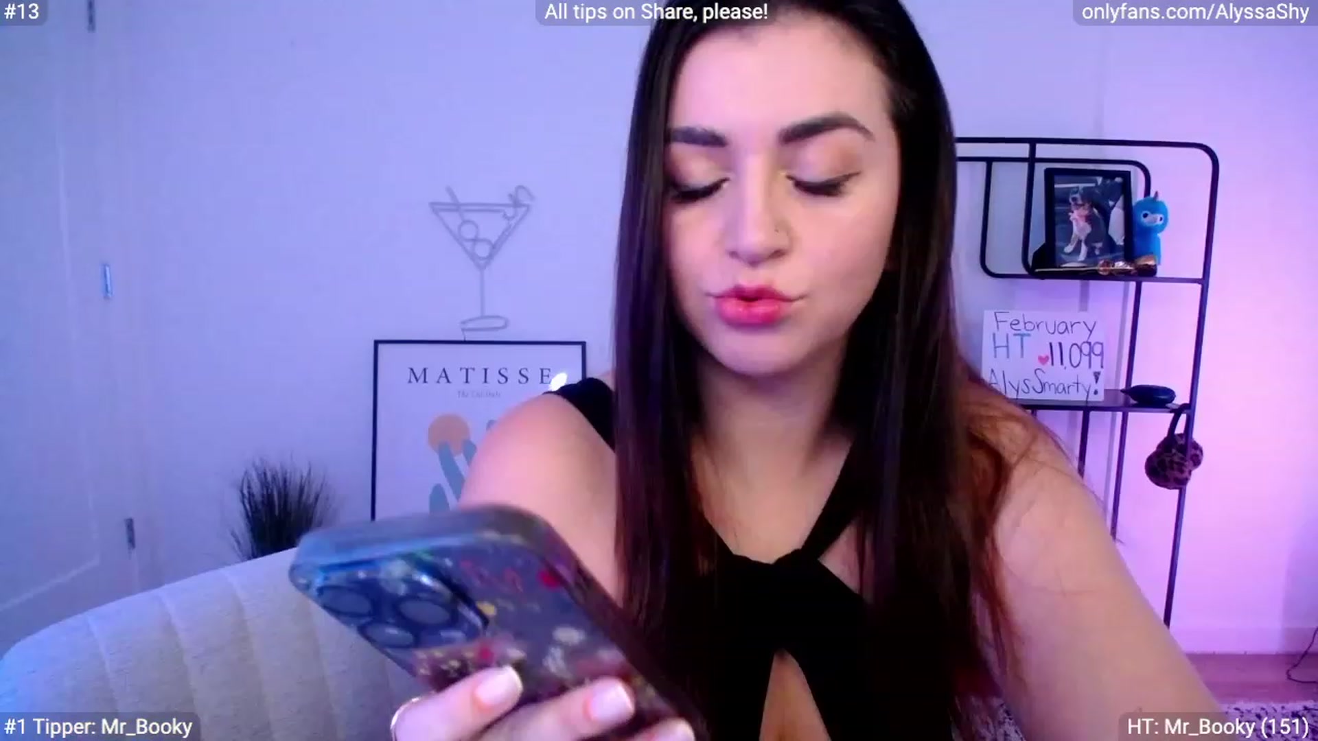 Gallery image thumbnail from AlyssaShy's myfreecams stream on, 02/06/2024, 22:31 image 4 of 20