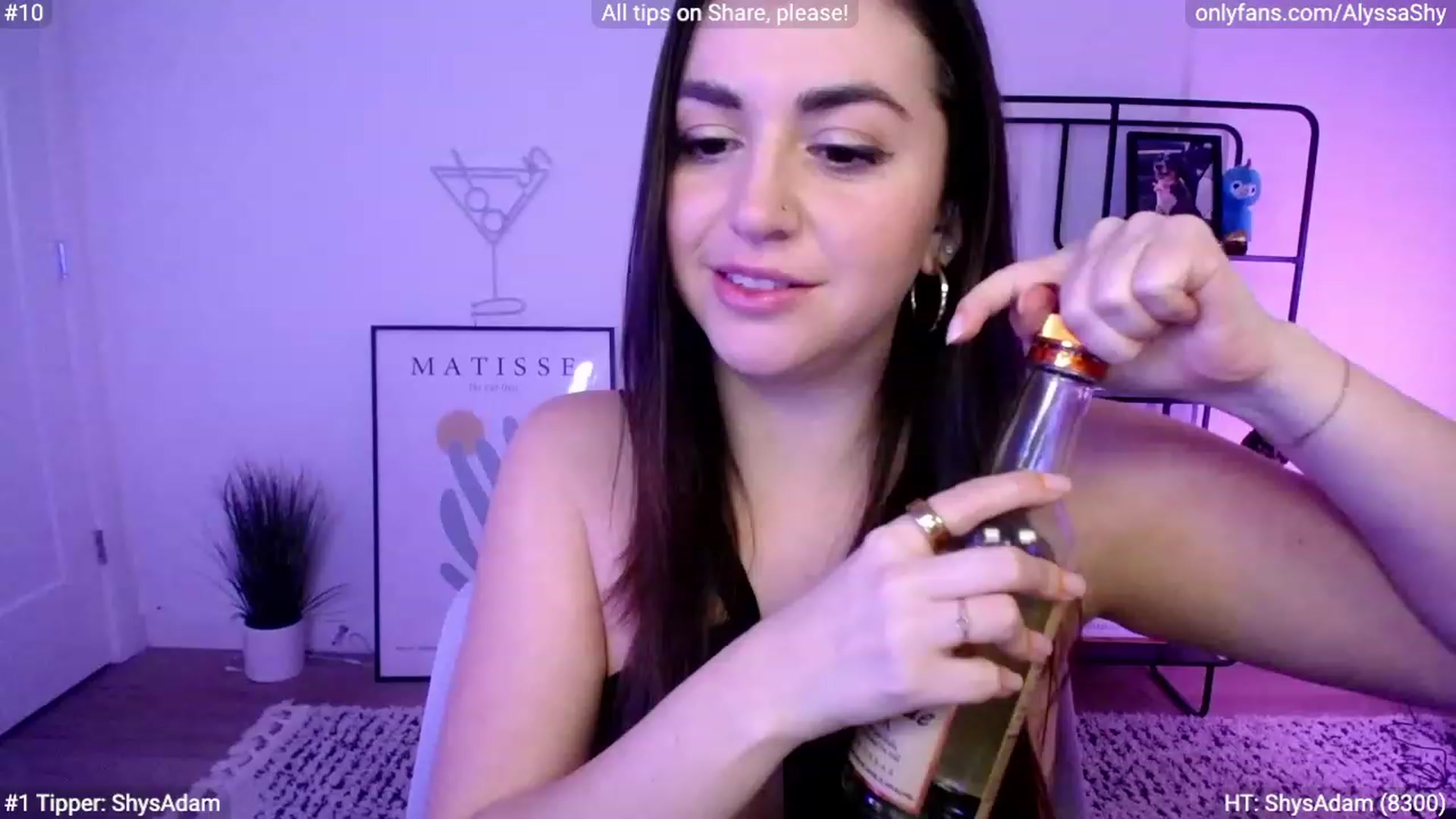 Gallery image thumbnail from AlyssaShy's myfreecams stream on, 02/07/2024, 01:55 image 15 of 20