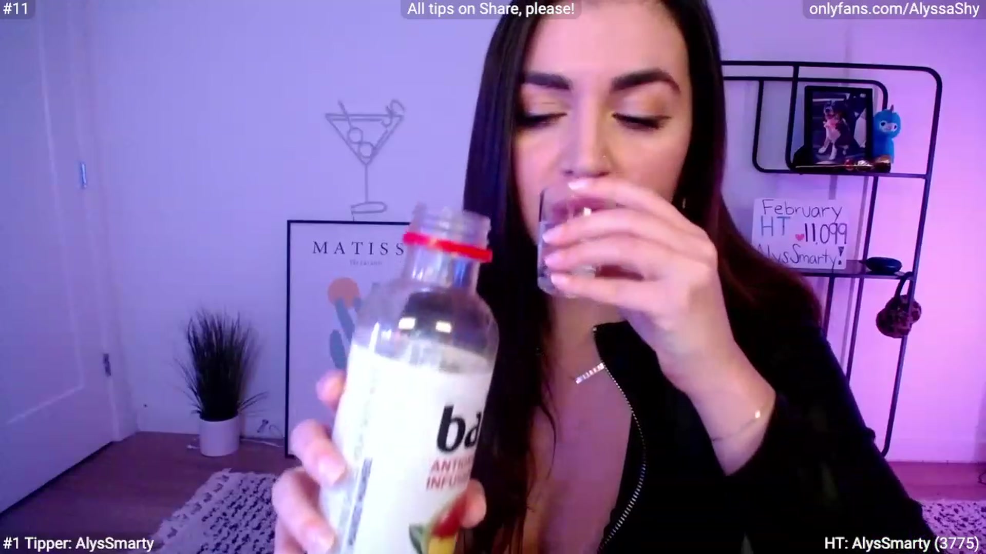 Gallery image thumbnail from AlyssaShy's myfreecams stream on, 02/08/2024, 02:35 image 12 of 20