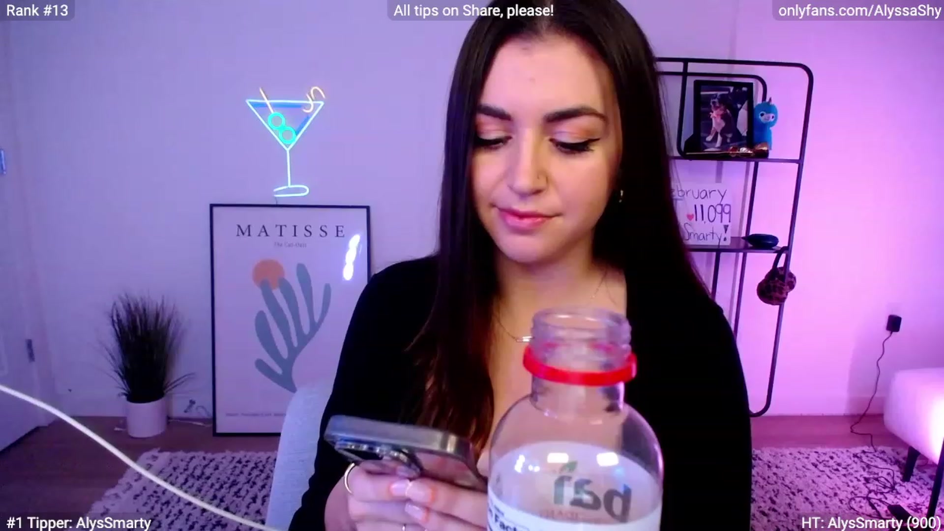 Gallery image thumbnail from AlyssaShy's myfreecams stream on, 02/08/2024, 23:31 image 15 of 20