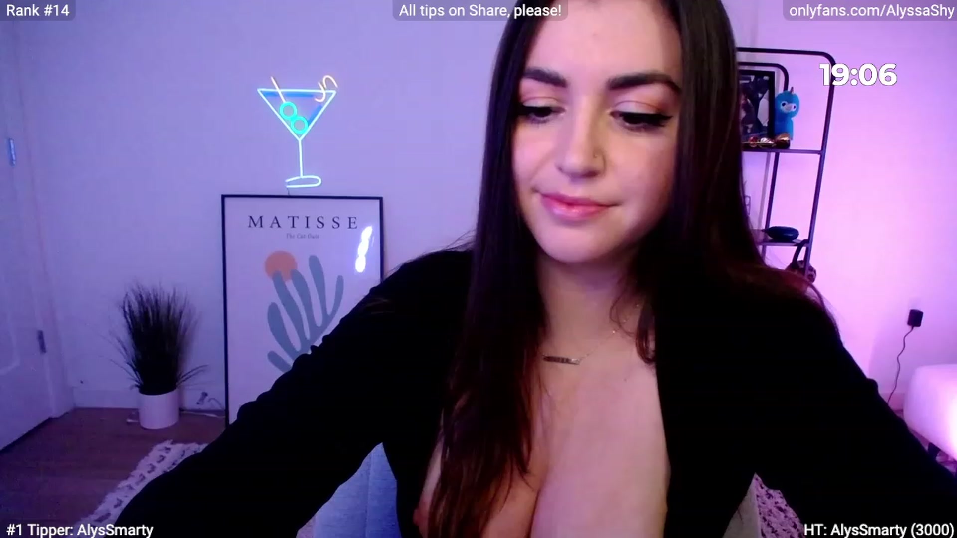 Gallery image thumbnail from AlyssaShy's myfreecams stream on, 02/09/2024, 24:50 image 18 of 20