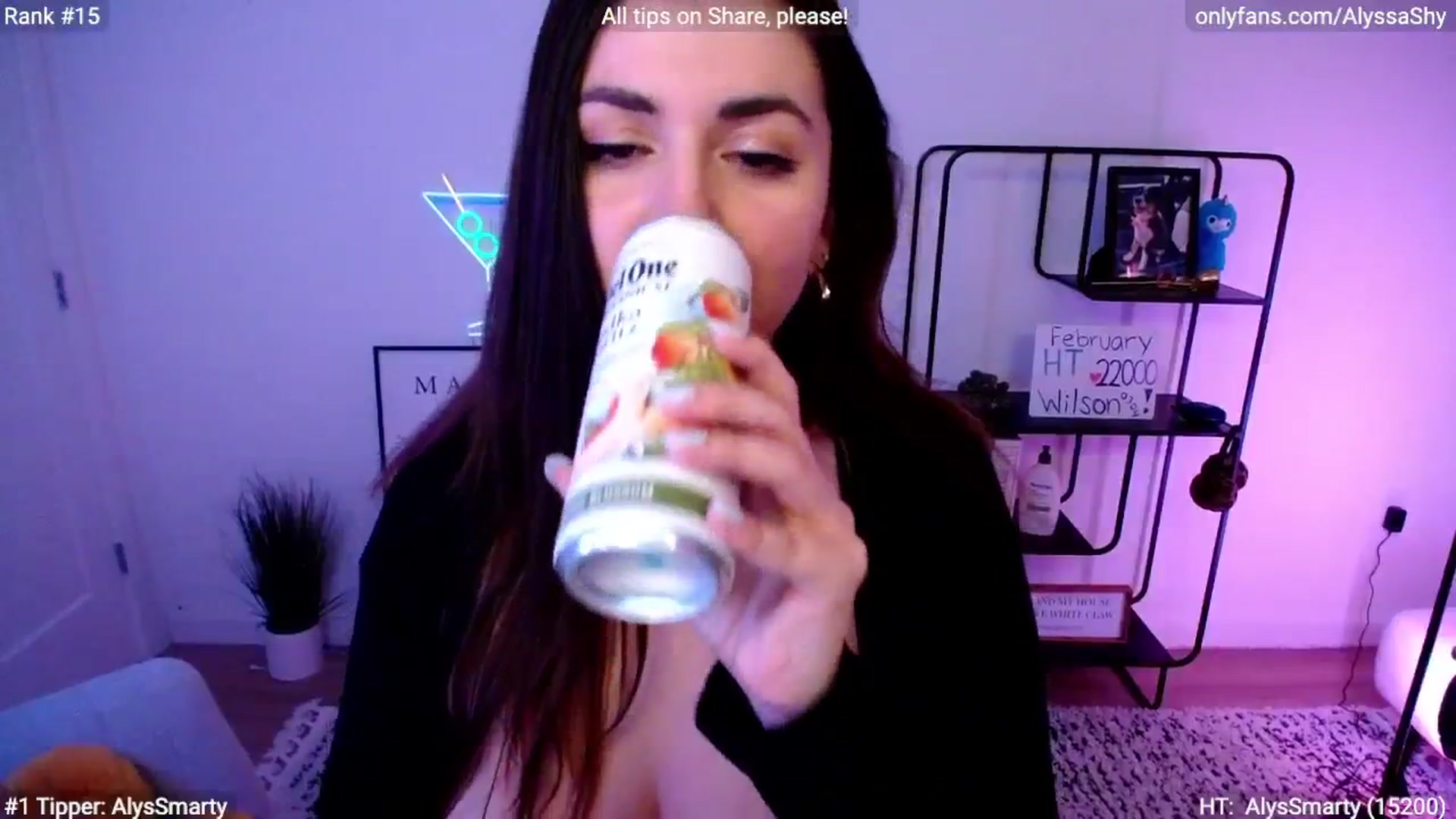 Gallery image thumbnail from AlyssaShy's myfreecams stream on, 03/01/2024, 07:54 image 13 of 20