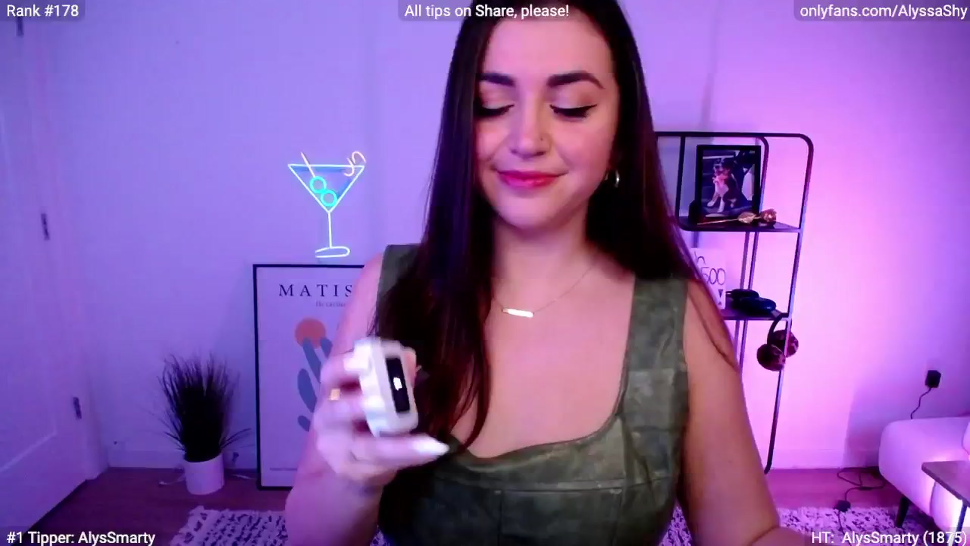 Gallery image thumbnail from AlyssaShy's myfreecams stream on, 03/17/2024, 24:42 image 14 of 20