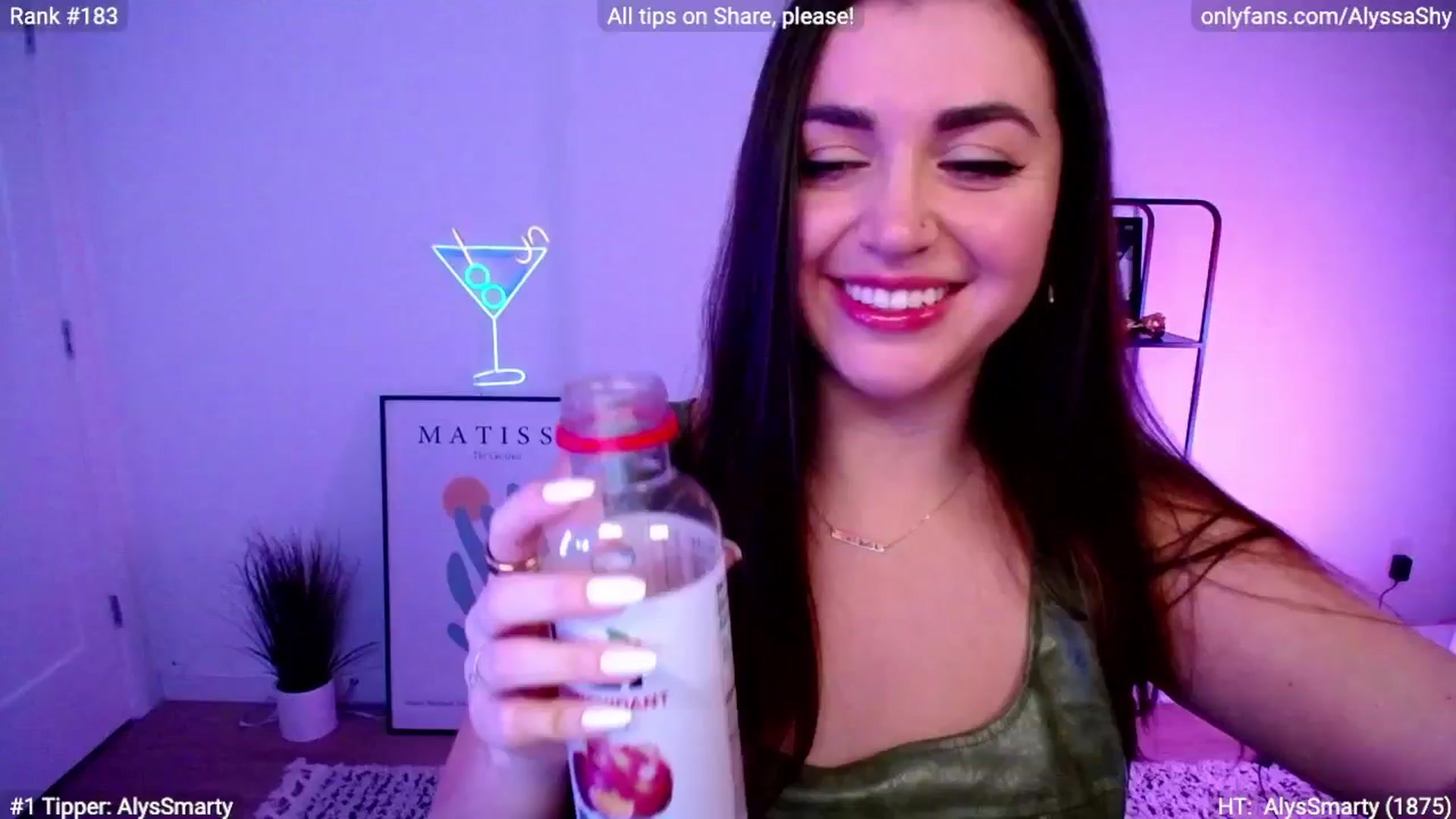 Gallery image thumbnail from AlyssaShy's myfreecams stream on, 03/17/2024, 24:42 image 12 of 20