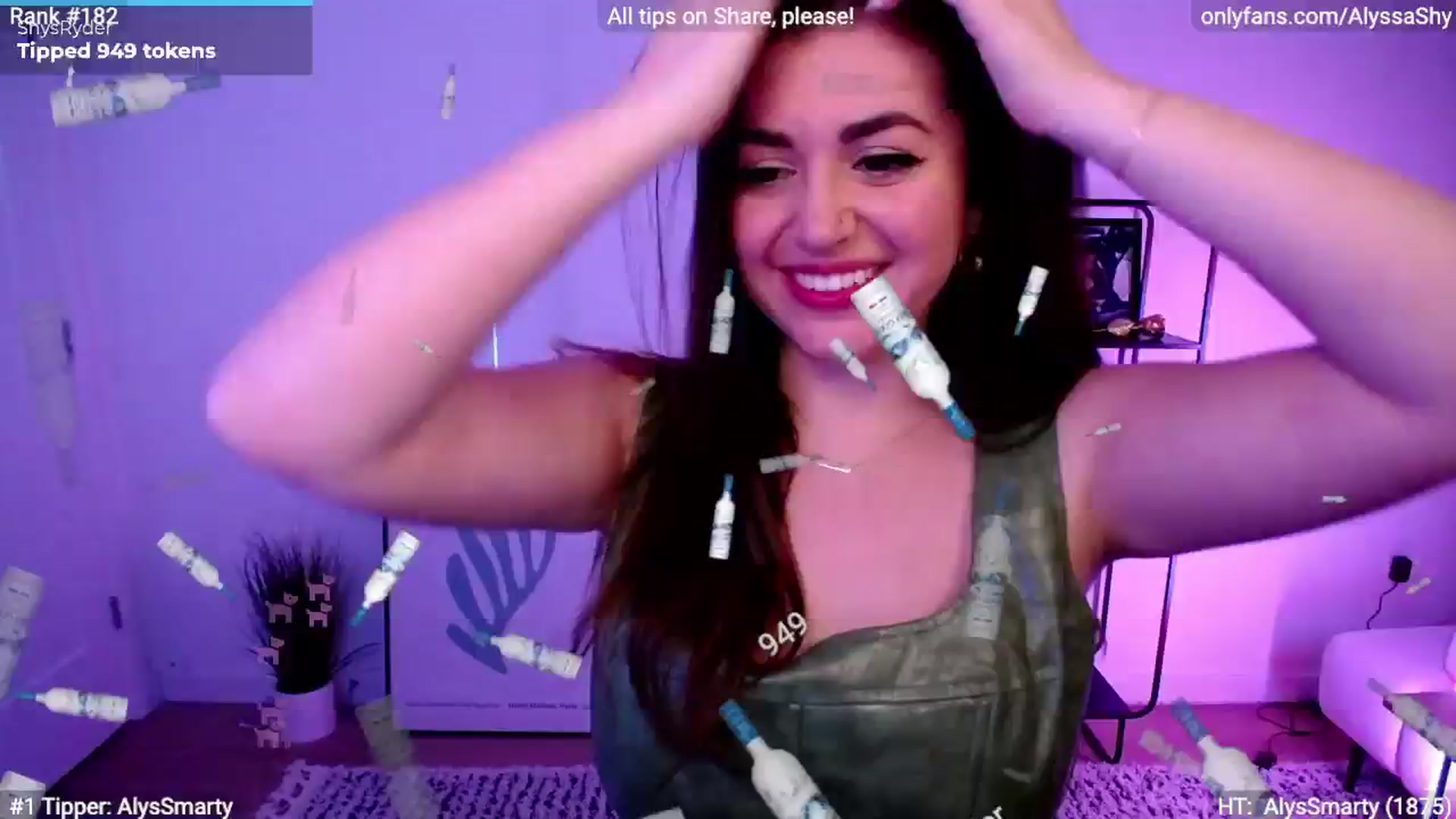 Gallery image thumbnail from AlyssaShy's myfreecams stream on, 03/17/2024, 24:42 image 13 of 20