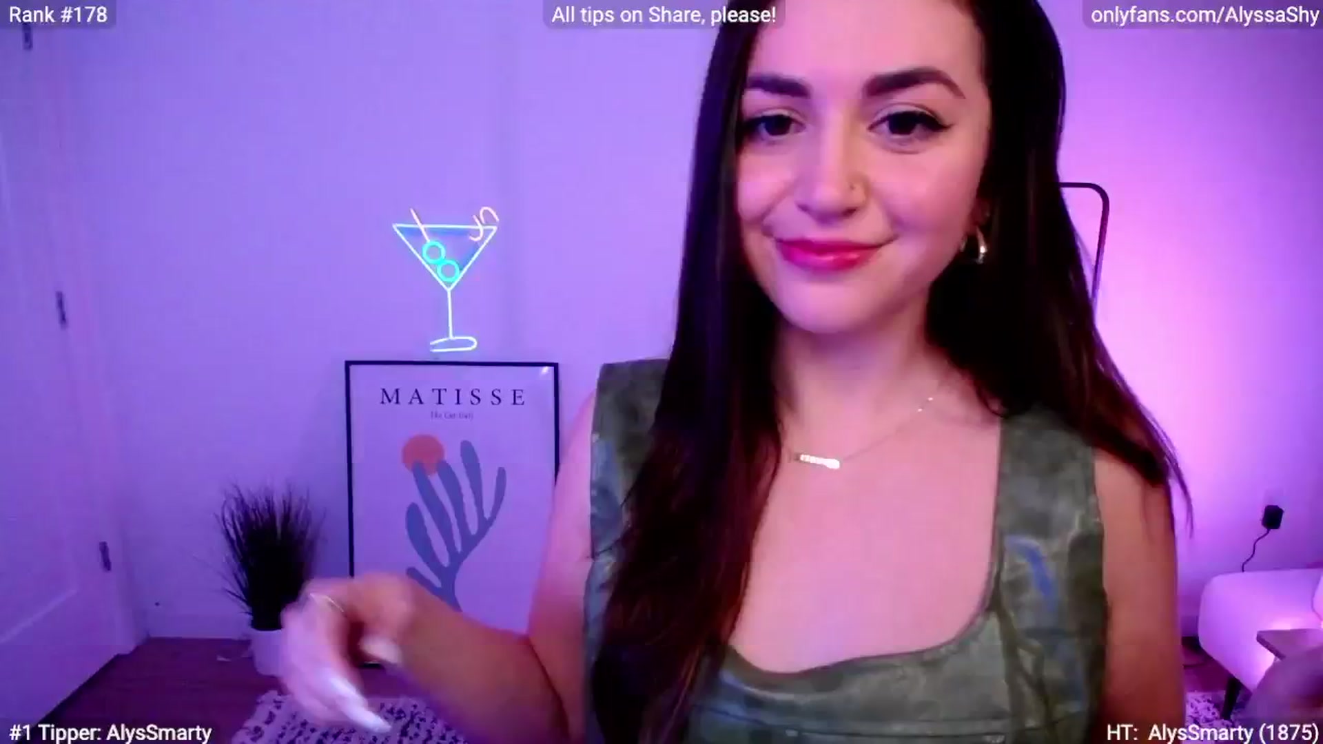 Gallery image thumbnail from AlyssaShy's myfreecams stream on, 03/17/2024, 04:04 image 2 of 20