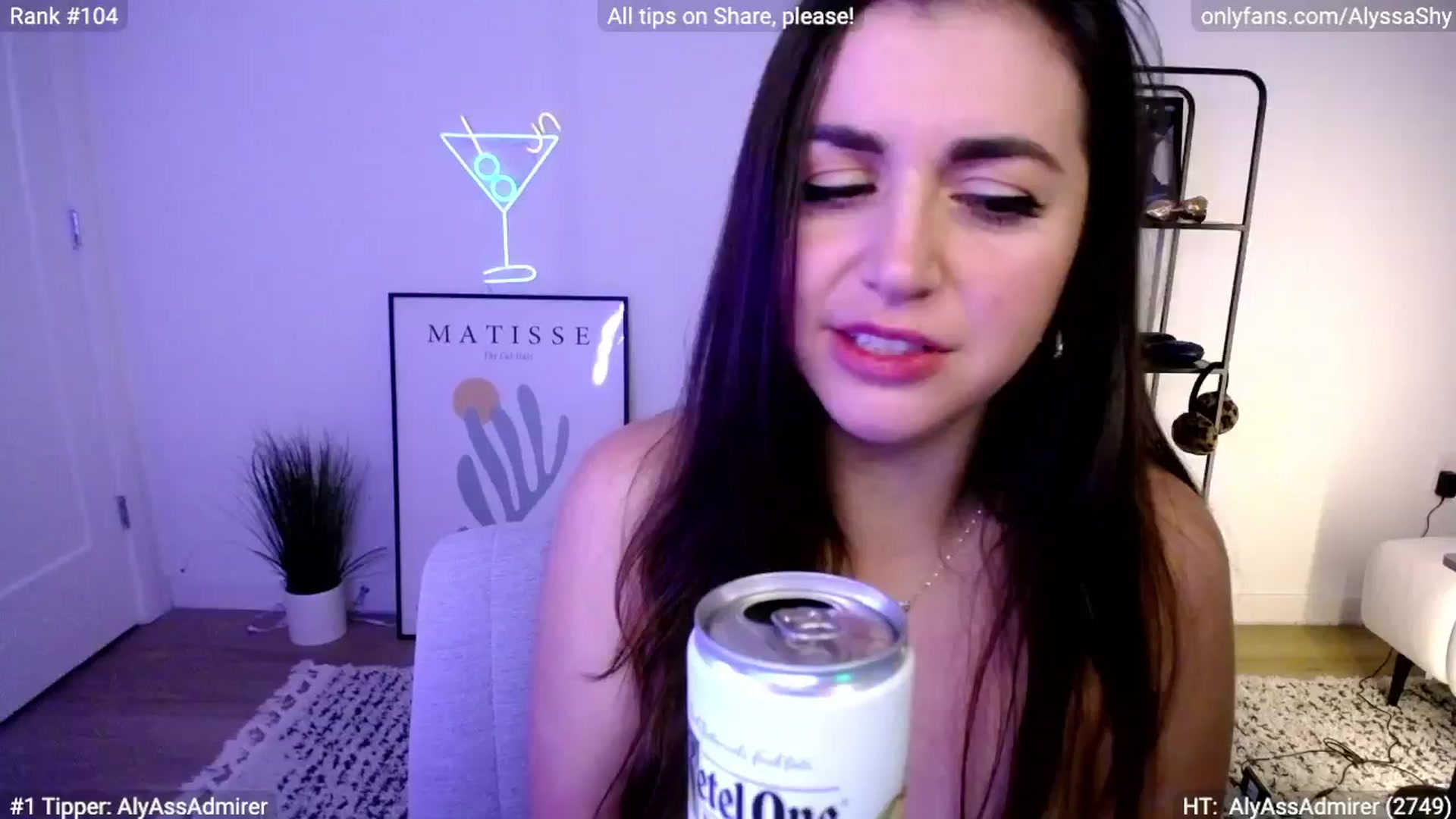 Gallery image thumbnail from AlyssaShy's myfreecams stream on, 03/17/2024, 07:17 image 4 of 20